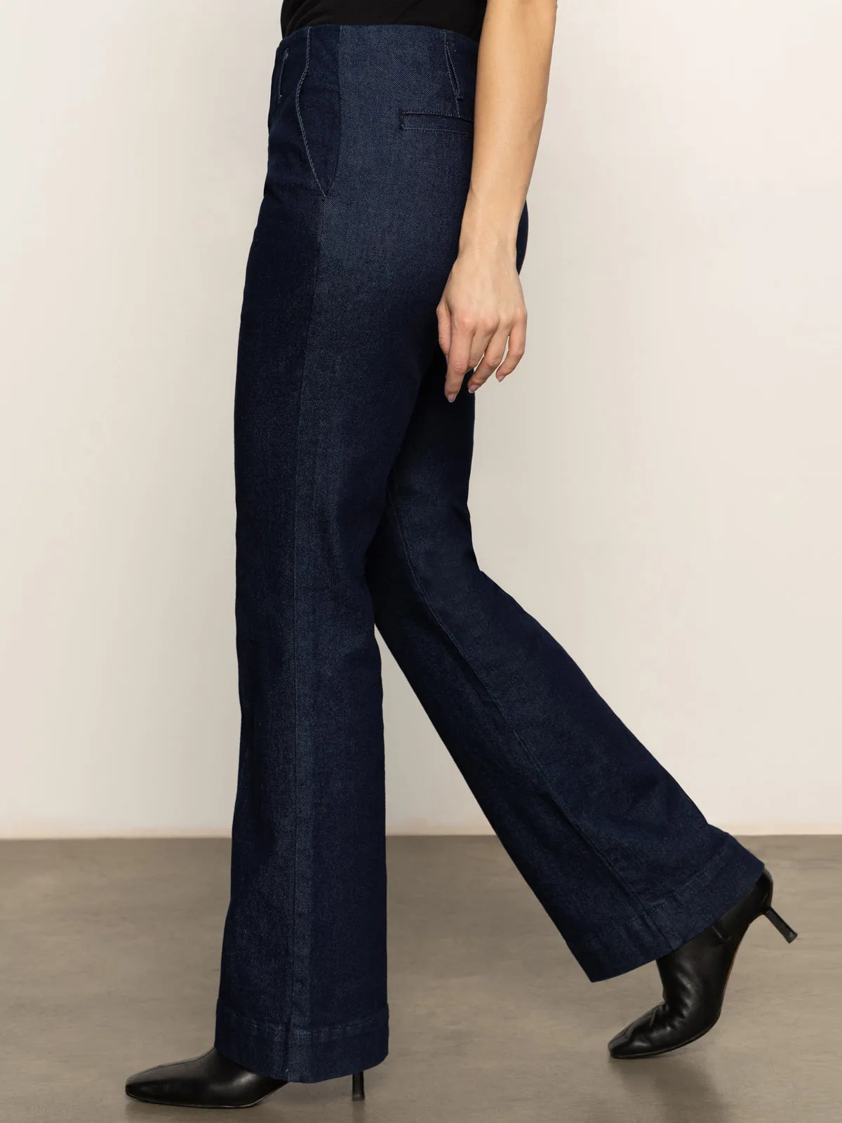 Low Maintenance Fabric All Body Fit Denim Stunner Jean Plot Twist