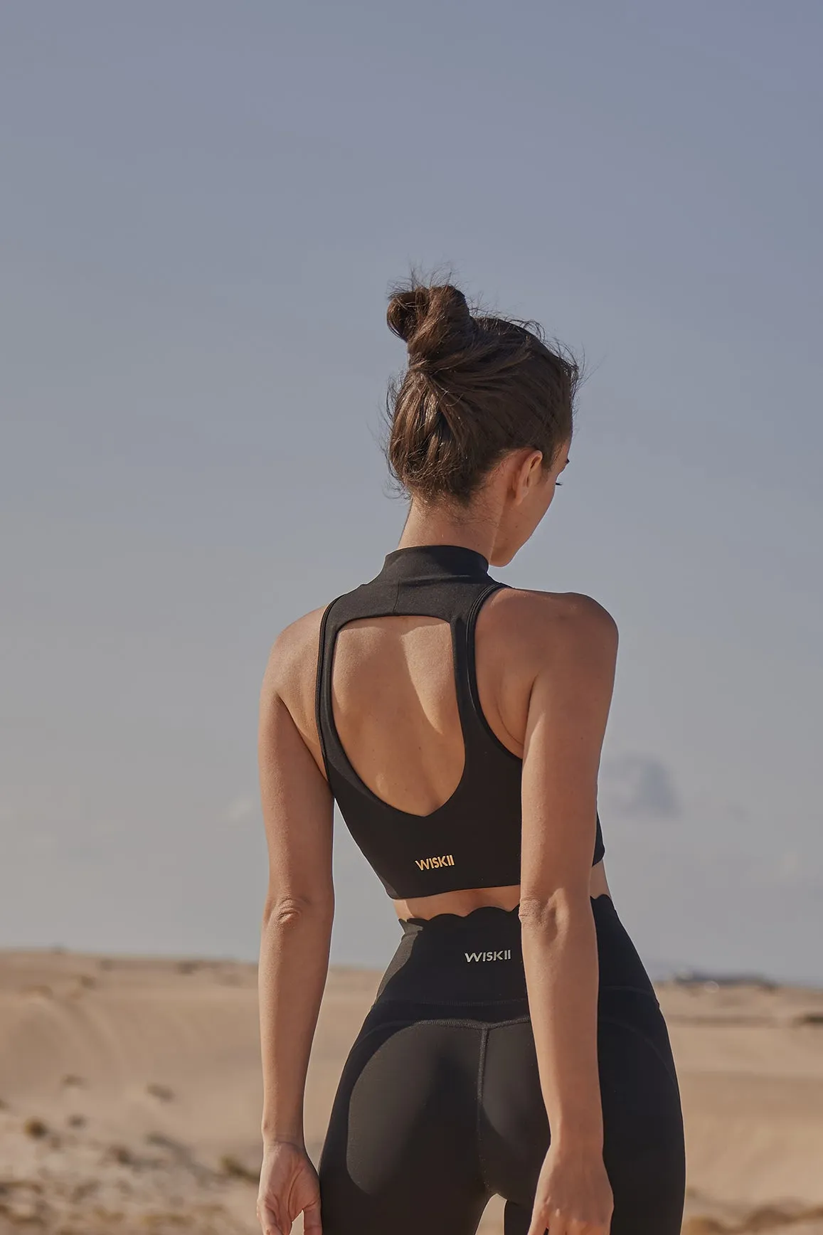 Diamond Cutout Mock Neck Bra Long fit seams