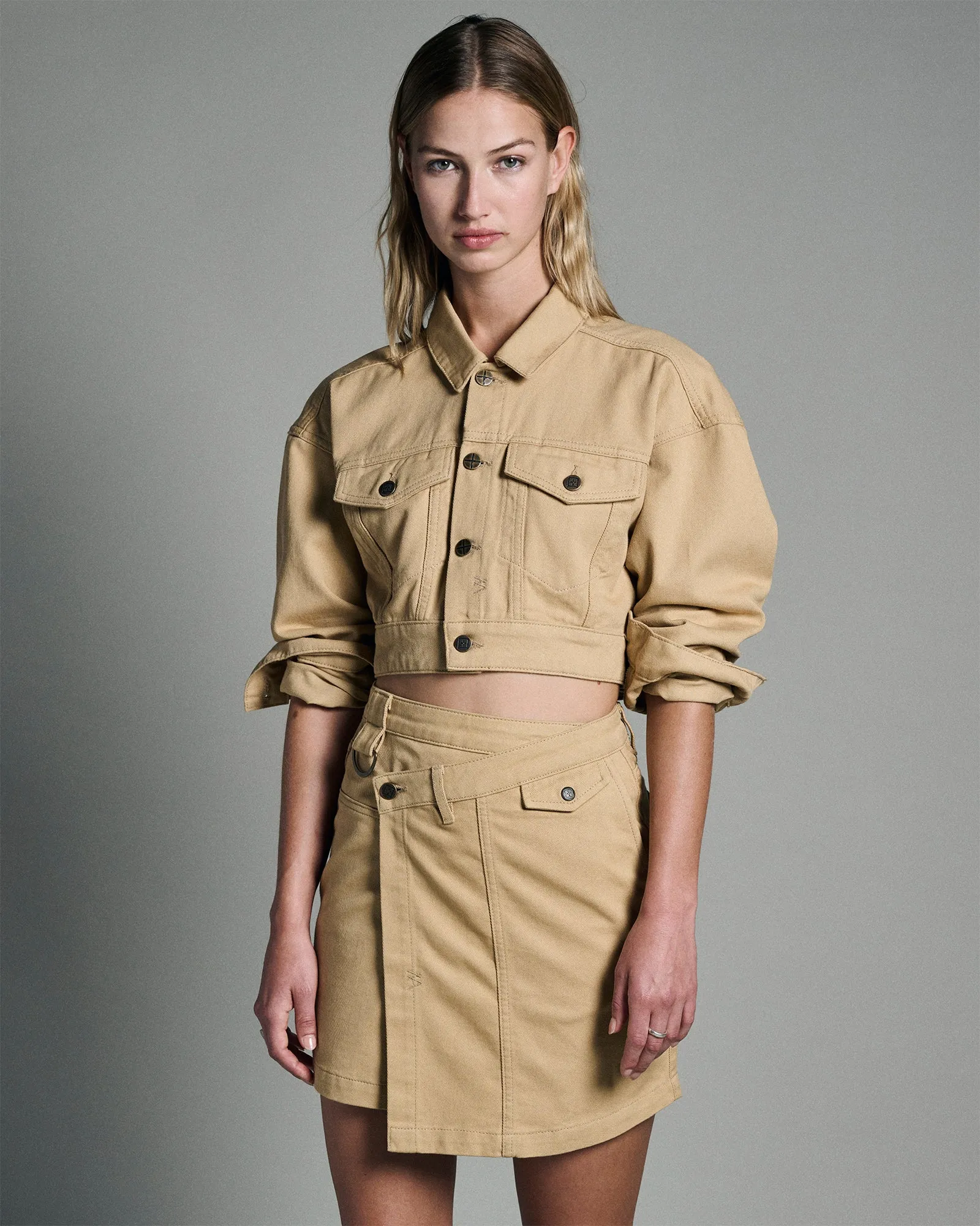 Must Have Wear KOMMAND CARGO SKIRT CARAMEL