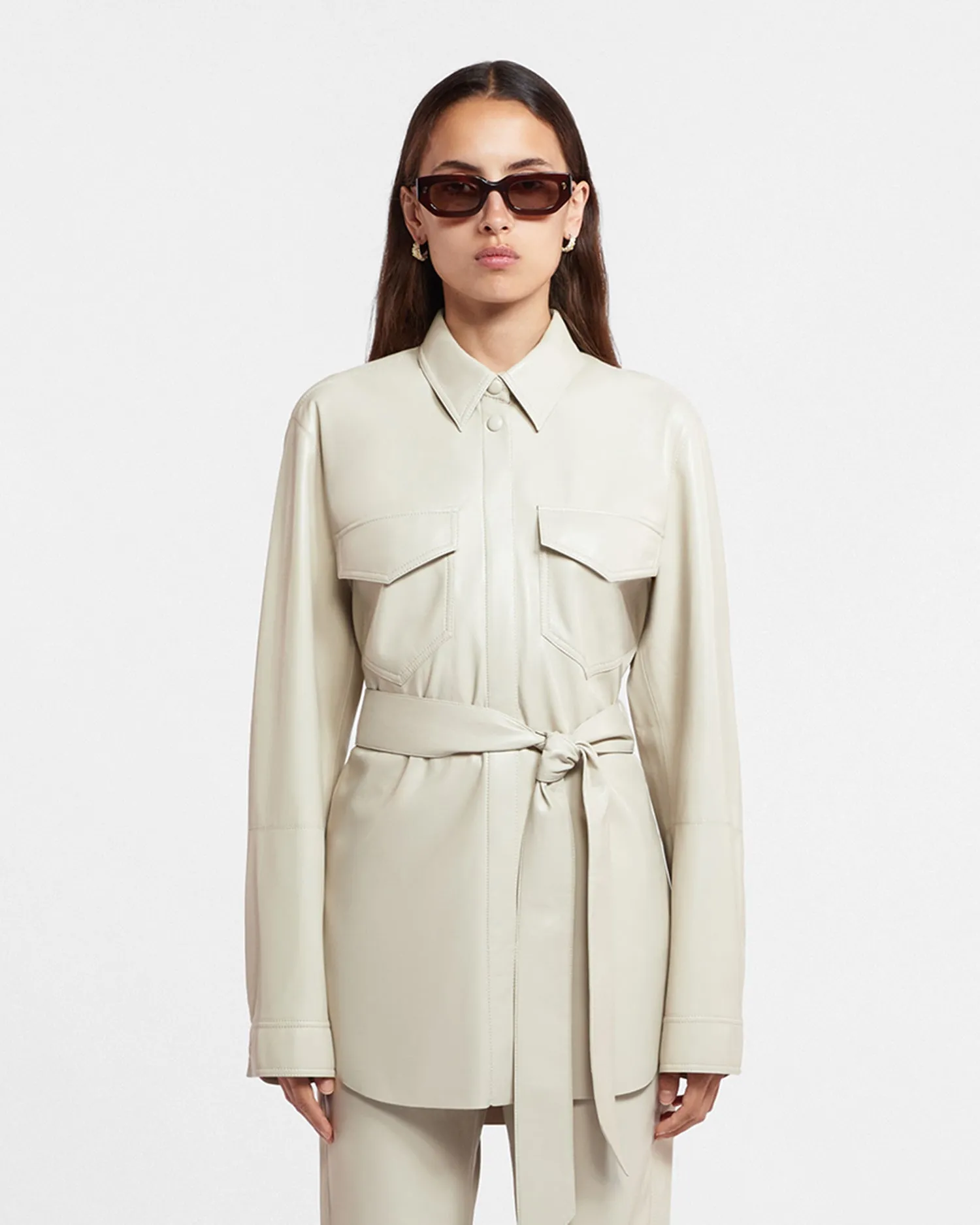 Tailored Cut beach volleyball gear Artha - Okobor? Alt-Leather Shirt - Creme