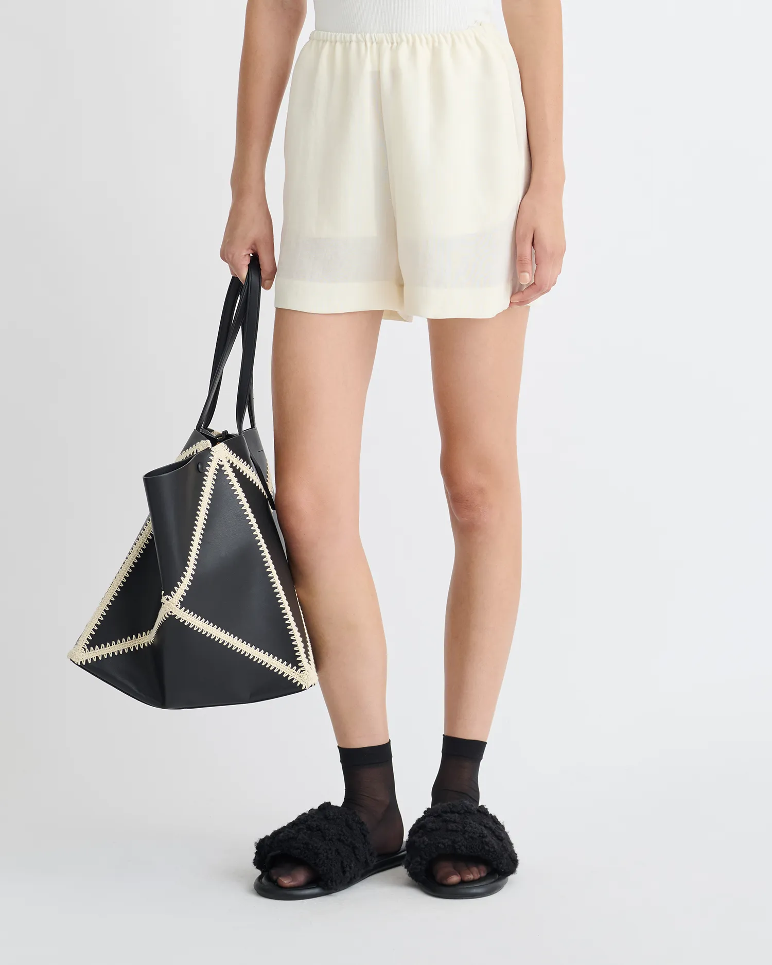 Dylla - Tech Linen Shorts - Creme All-day Comfort