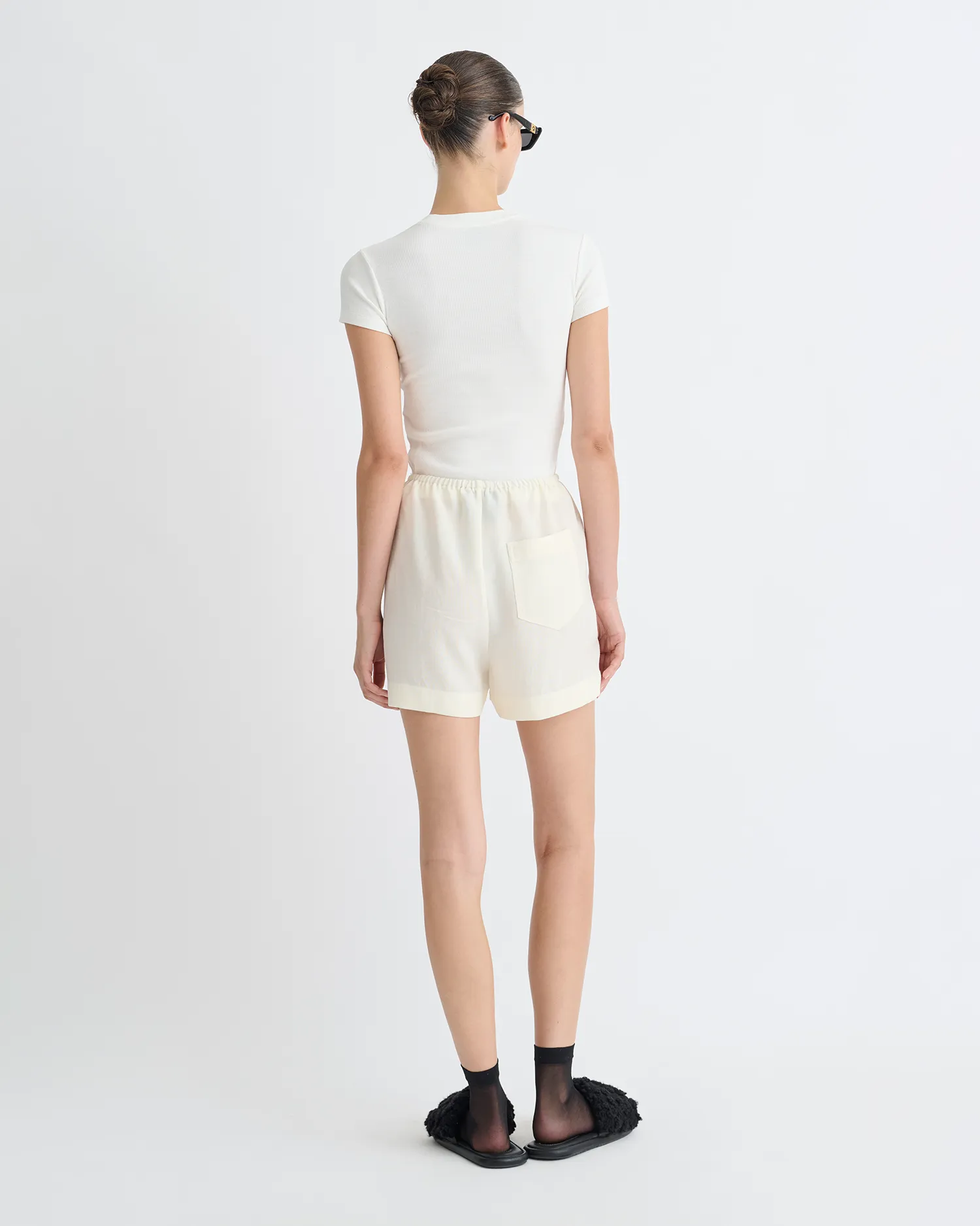 Dylla - Tech Linen Shorts - Creme Day To Night