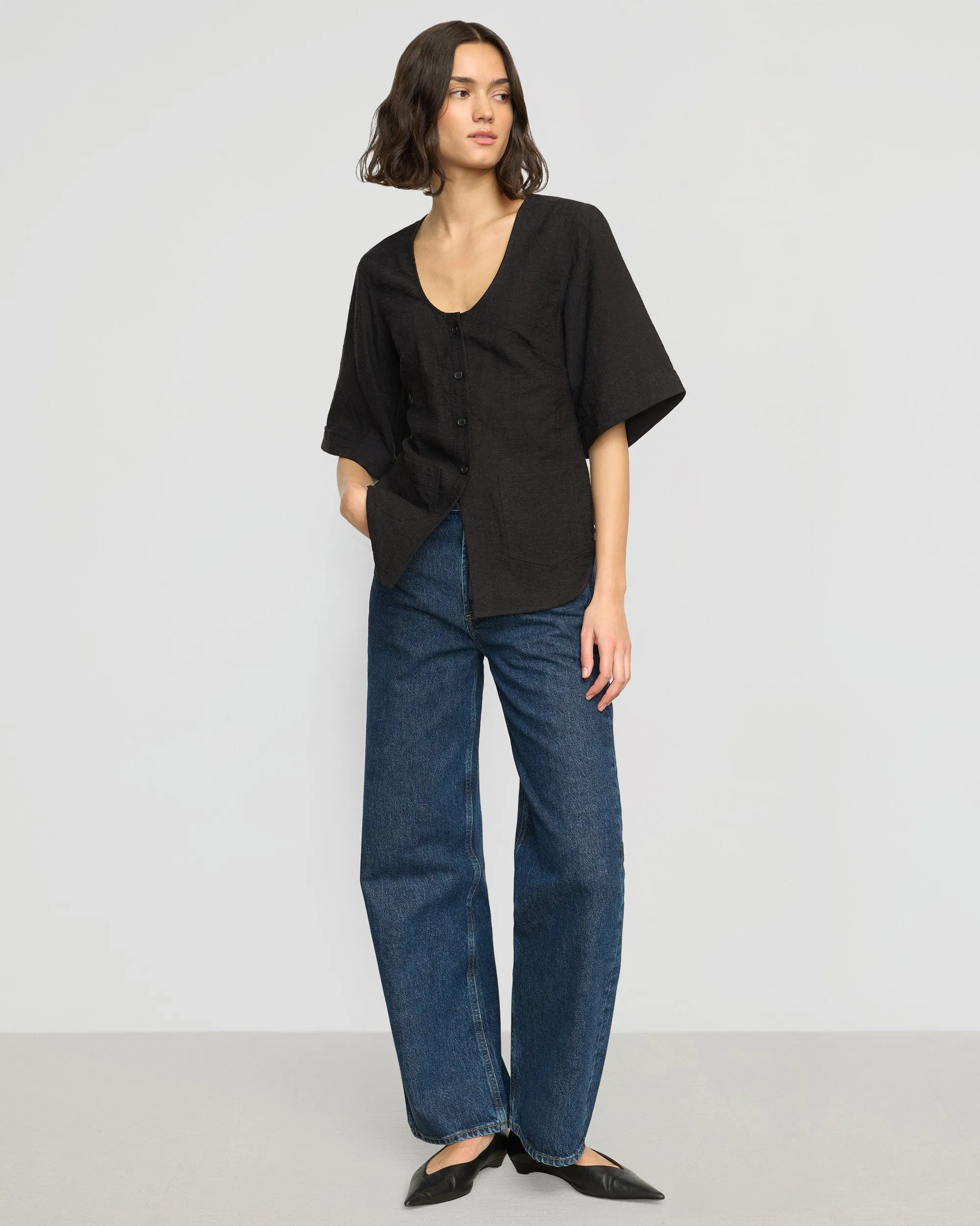 Stain Resistant Treatment AntiSnagYarnProcessing Katniss Pocket Tulip-Hem Blouse