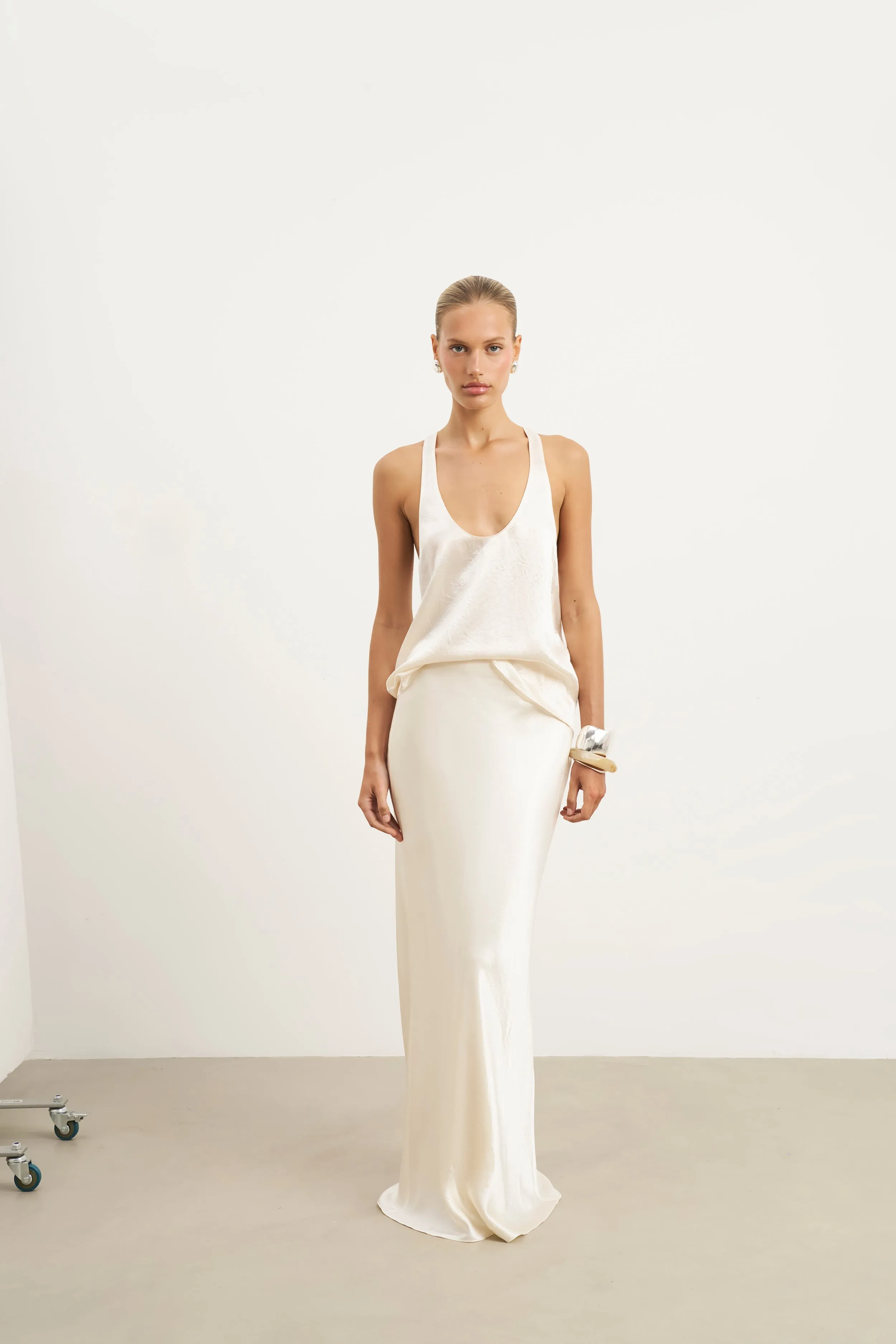 SlipResistant Durable Reinforced Hem Crushed Satin Plunge U Neck Tank Top - Champagne