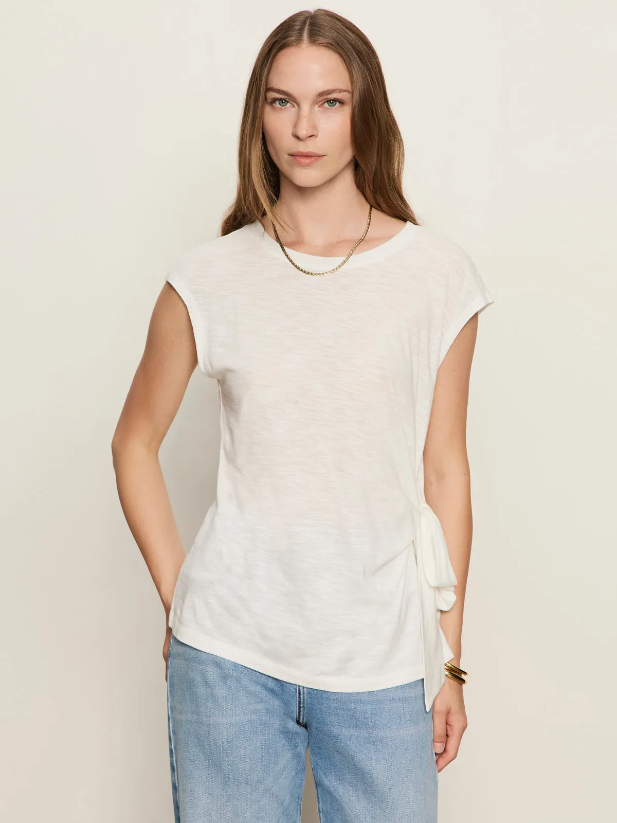 Side Tie Muscle Tee White Smart Casual Look