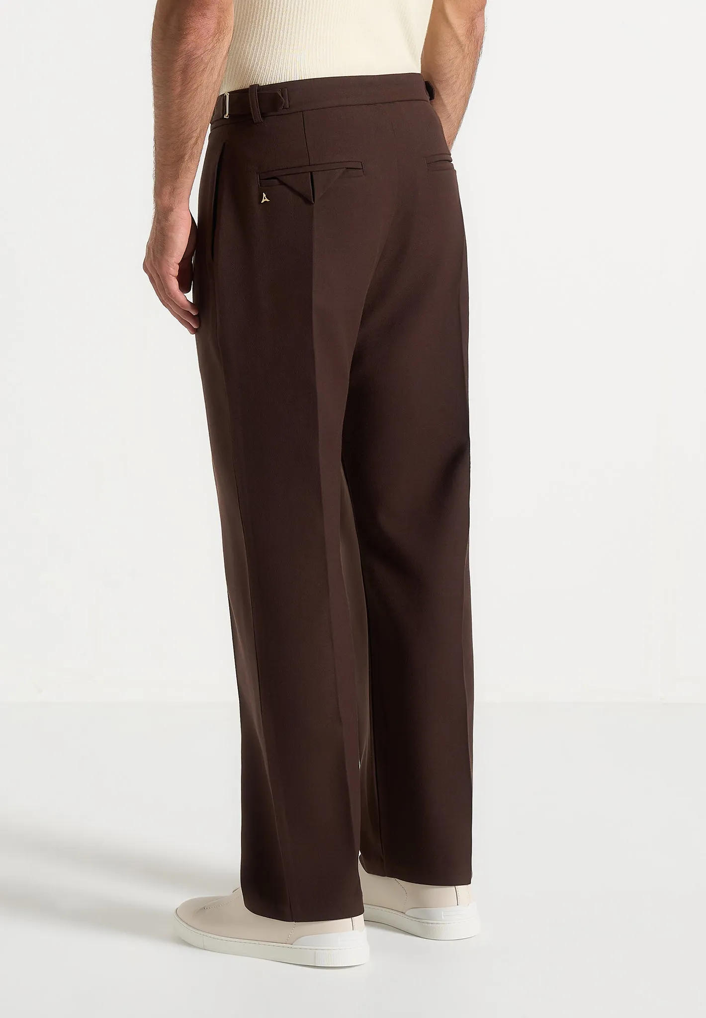 Refined Fit Wear Pierre - Relaxed Fit Pleated Tailored Trousers - Brown