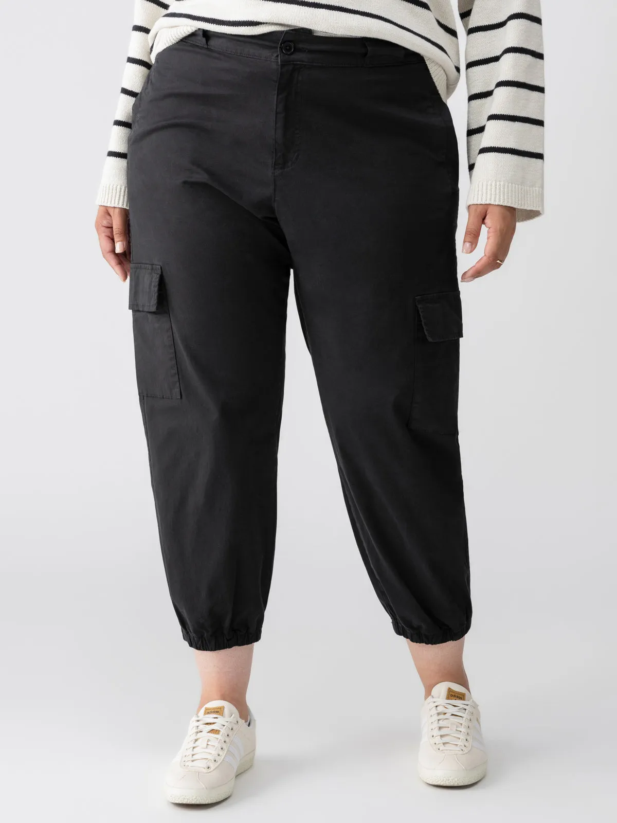 Take Over Jogger Mid-Rise Pant Black Extended Sizing Fade Resistant Finish