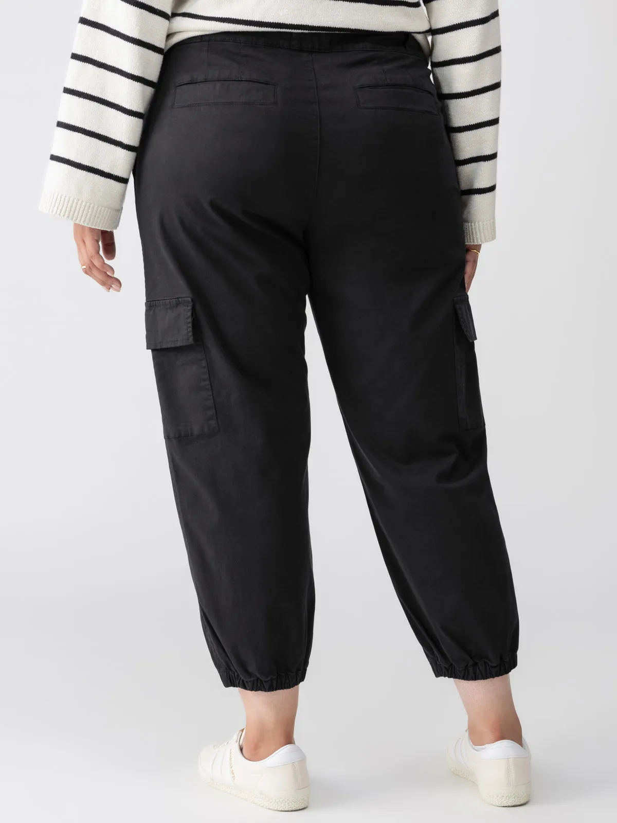 UVProtectiveLayer Fashion Forward Take Over Jogger Mid-Rise Pant Black Extended Sizing