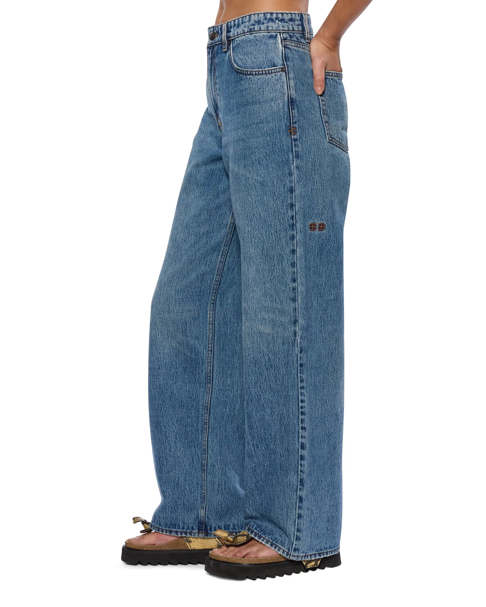 Light Layers Traveler Gear Slim EMPIRE JEAN RELIK