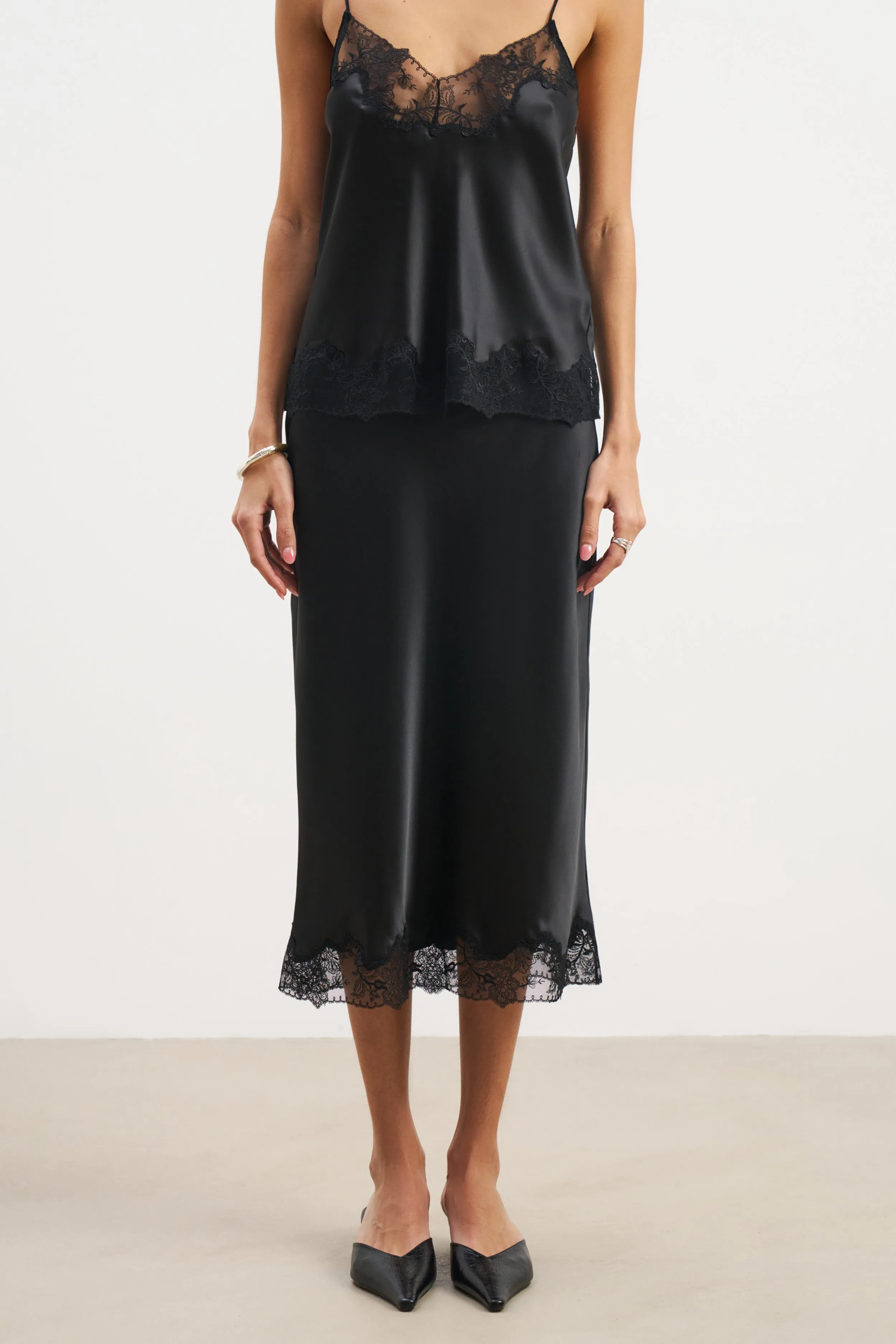 Hidden pockets Satin Lace Detail Midi Skirt - Black