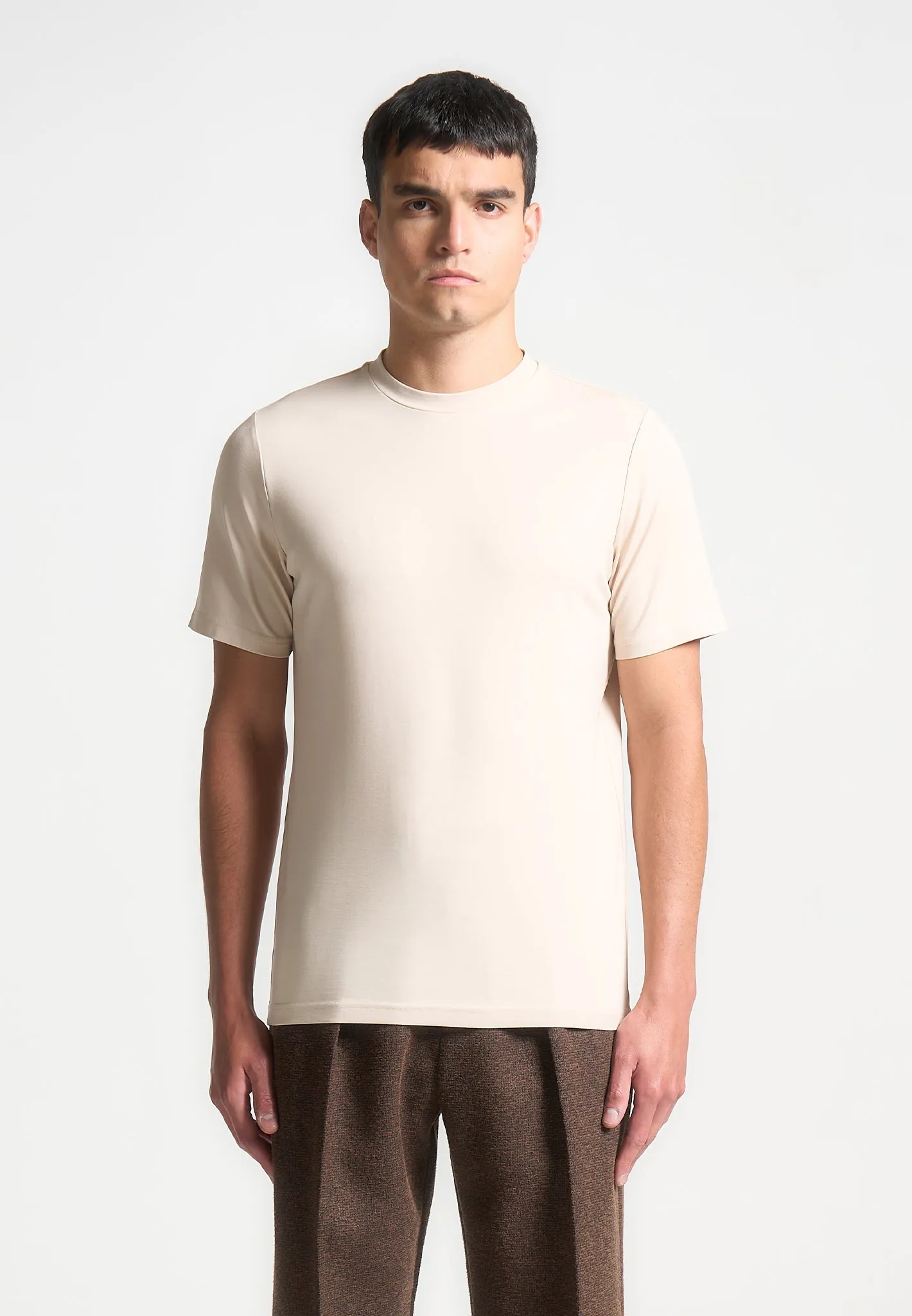 Armand - Fitted Luxe T-Shirt - Cream Layered Hemline