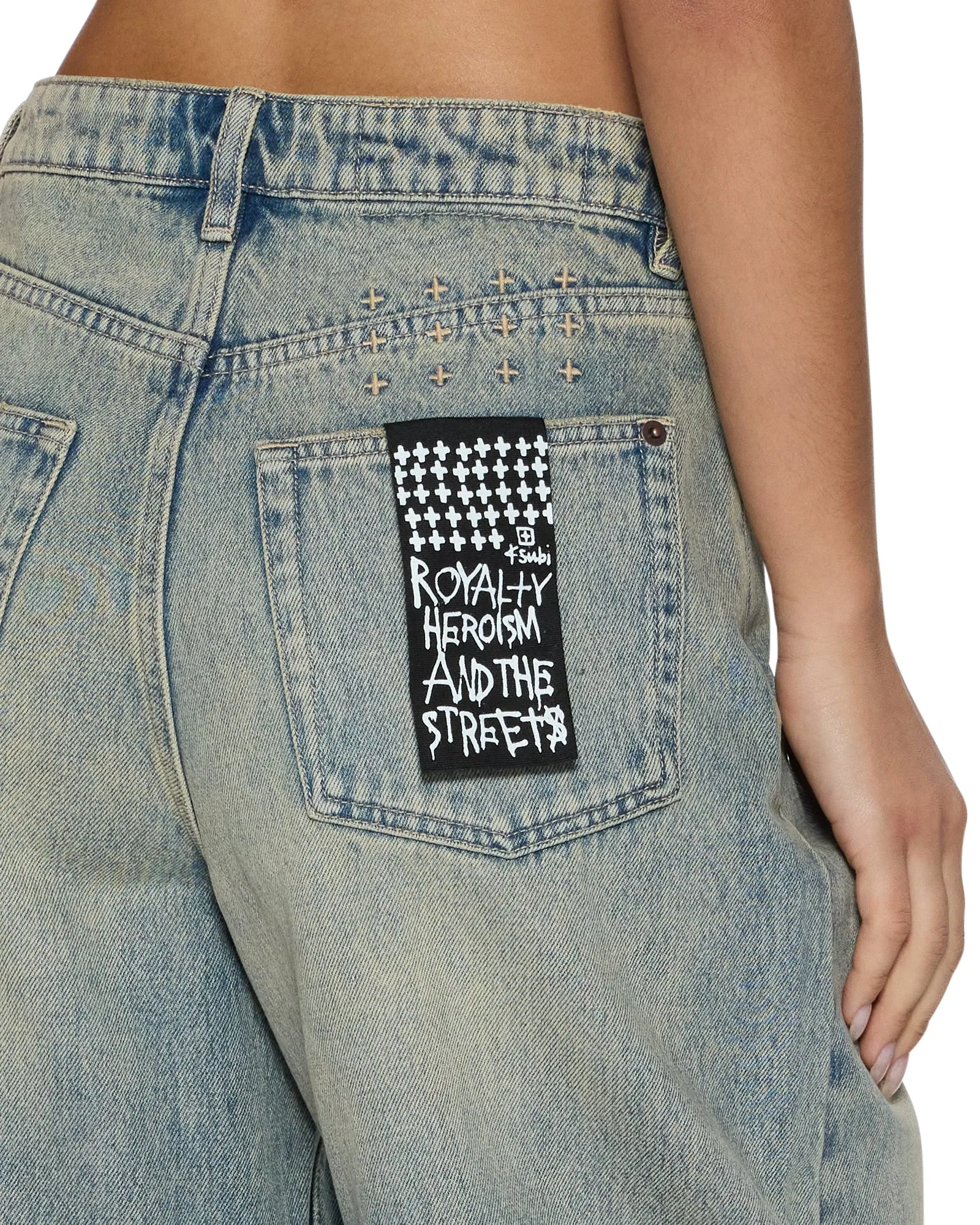 BARREL JEAN FOLK Neutral Vibrant Chill Outfit