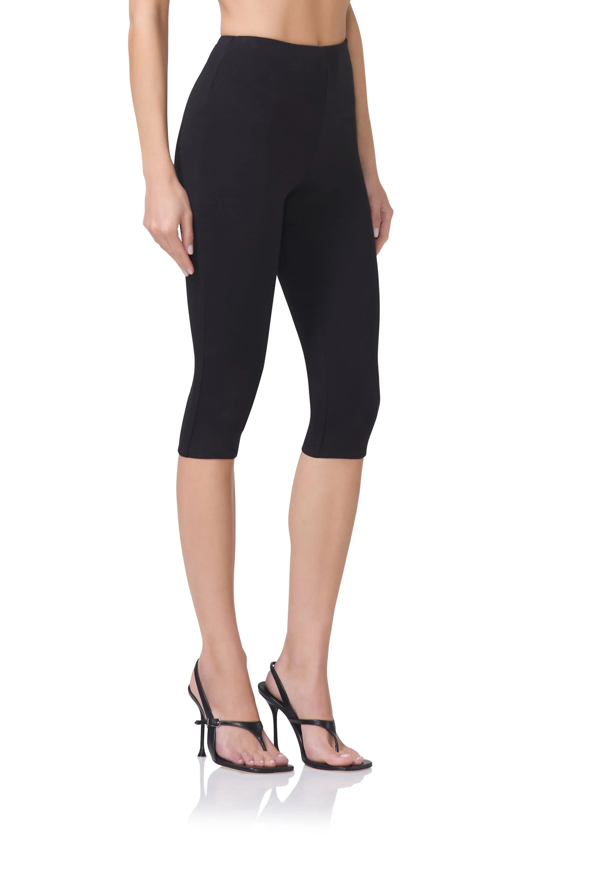 Ettie Capri Legging - Noir Core Movement