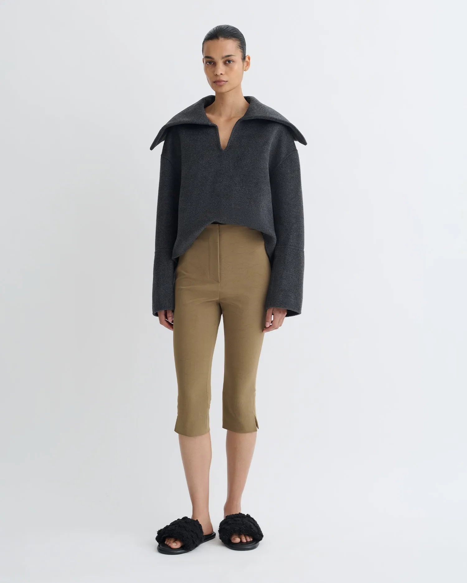 Simple Utility Functional Fashion Saoirse - Paper Jersey Capri Pants - Brown