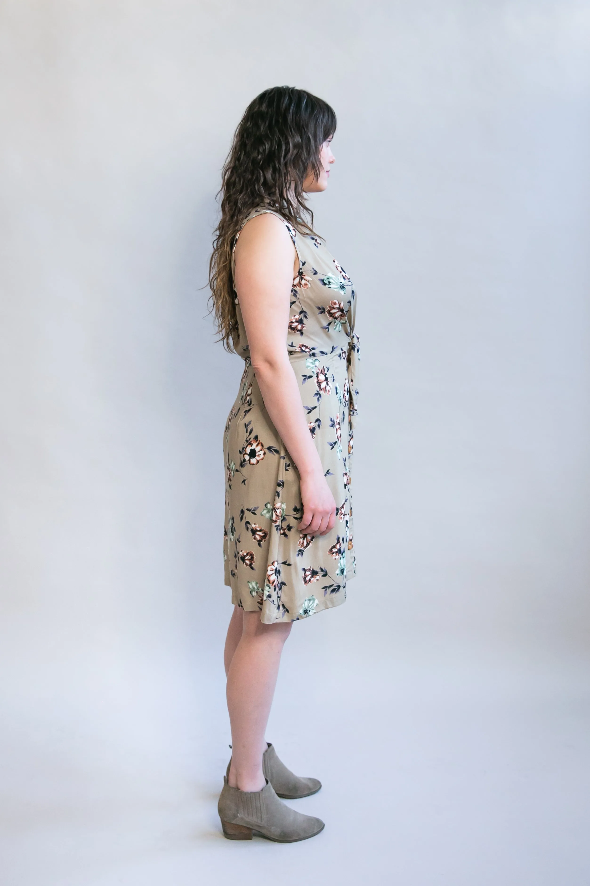Paloma Dress in Taupe Floral Cozy Look Fit for All Seasons