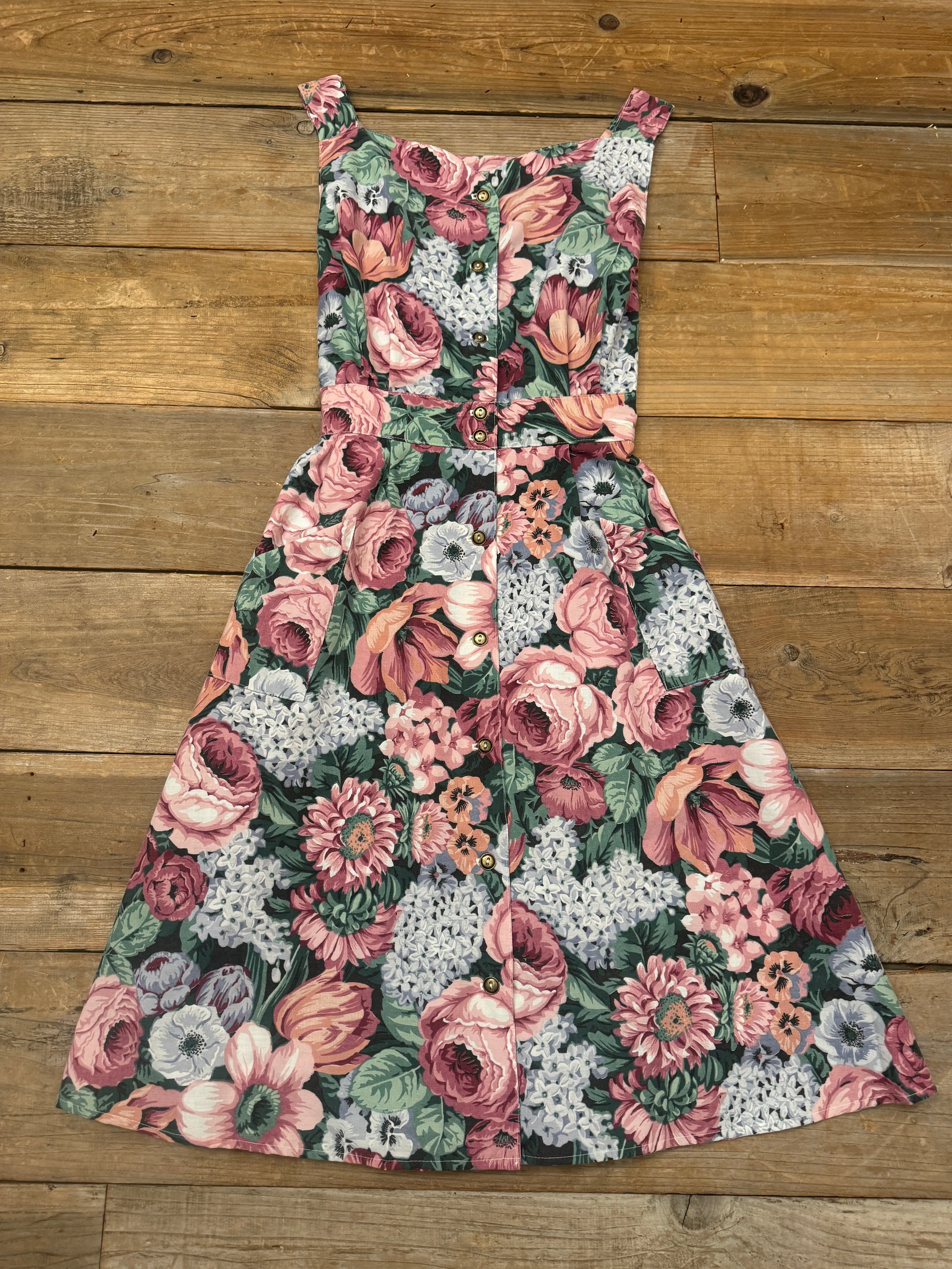 Button-front Professional Look Sheet Dress in One of a Kind in XX Large