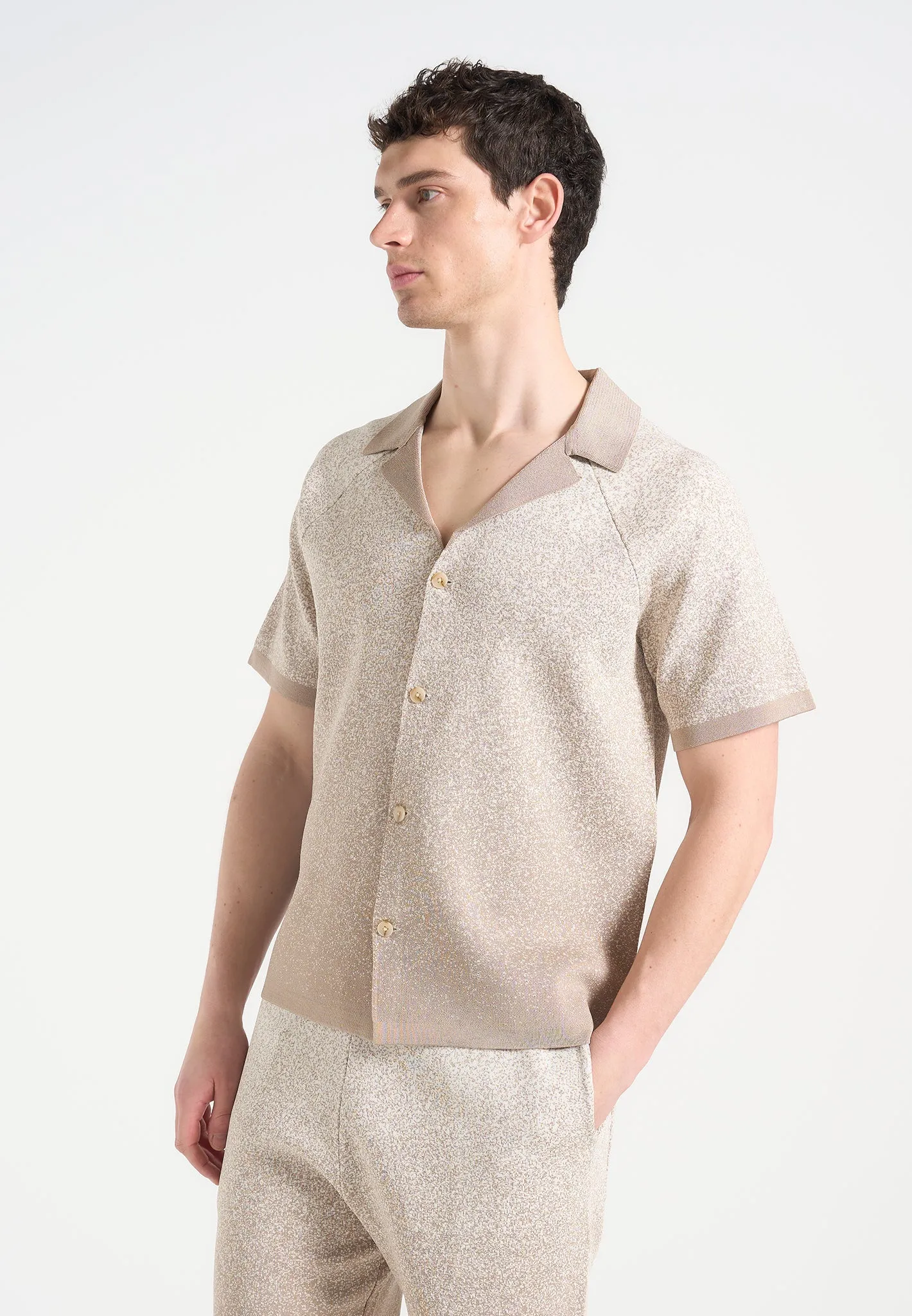 Tailored Seams Classic Crewneck Design Martial - Ombr Knit Revere Shirt - Beige/White