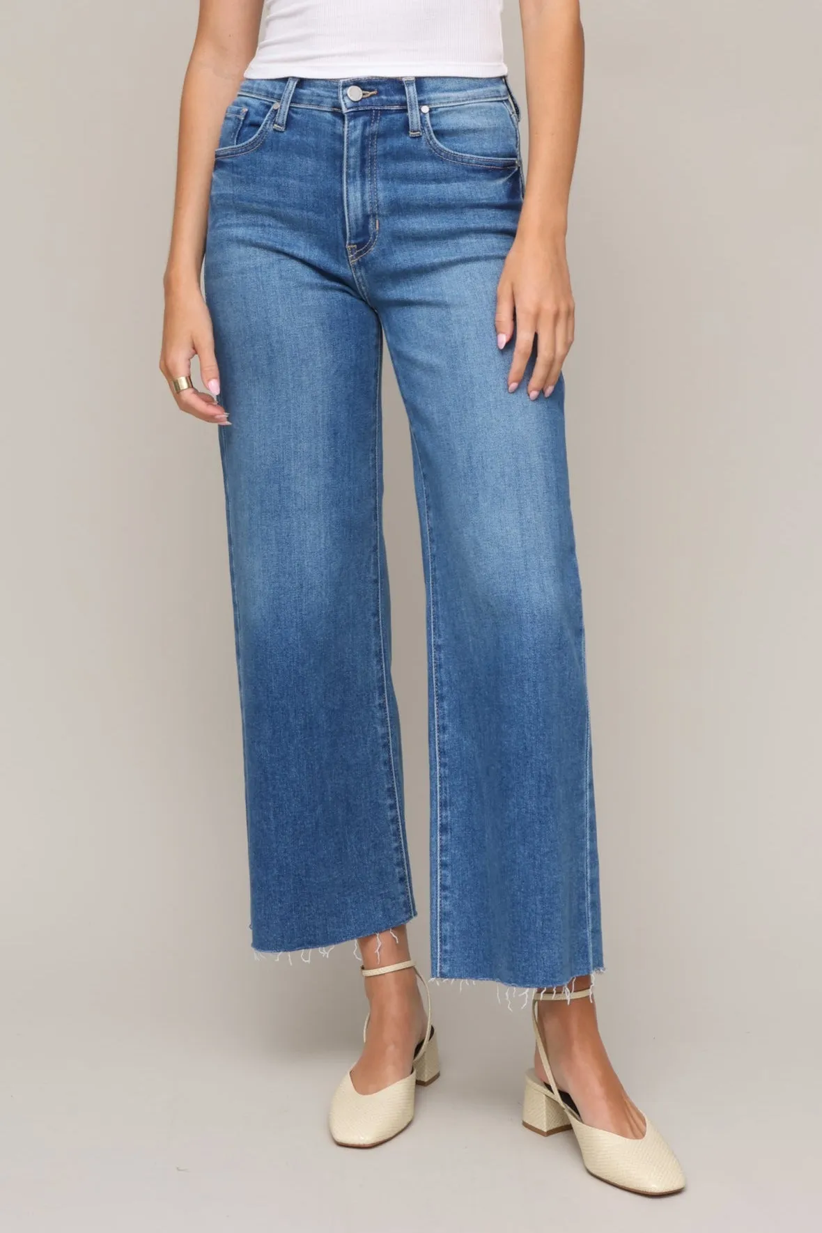 Smooth Shape Fashion Lover Classic Wear Modern Minimalist Scissor Cut Wide Leg