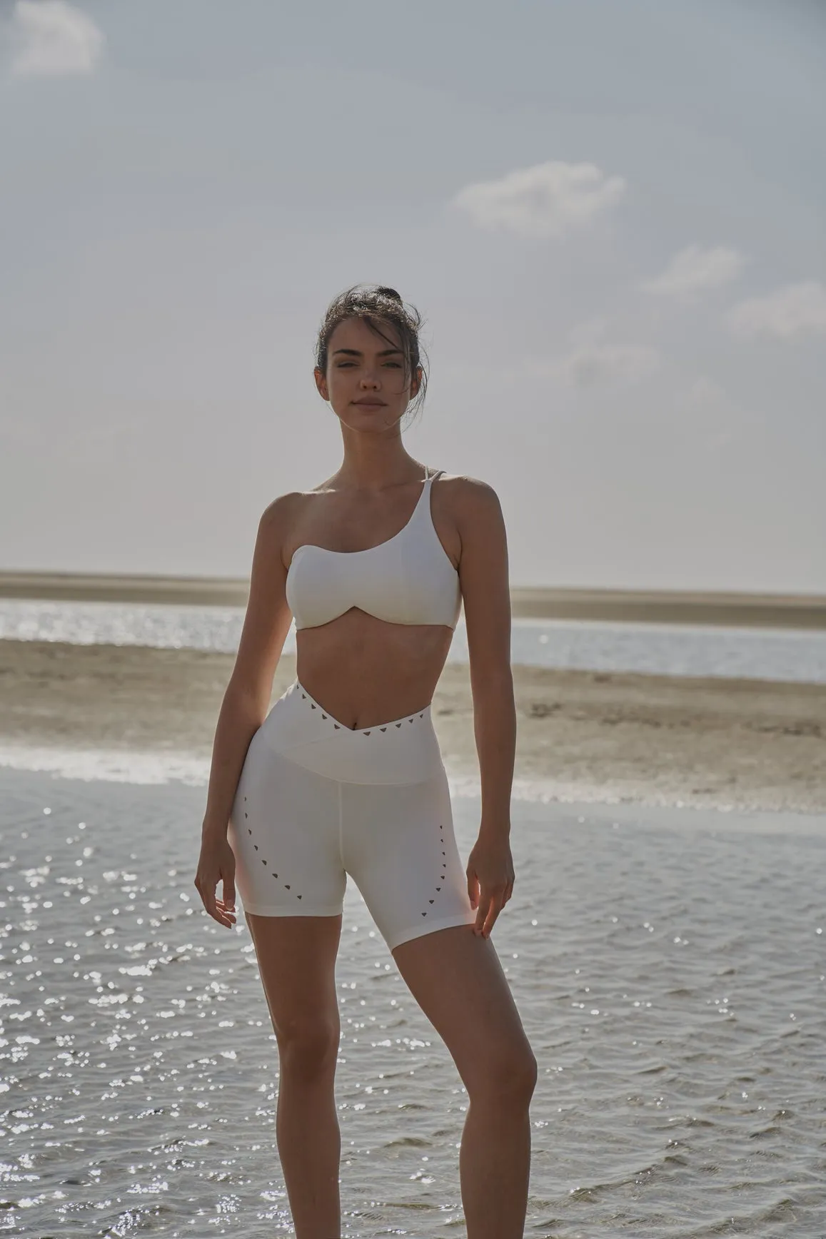 Wide-leg cut Flexible Stitching V-waist Laser Cut Sports Short