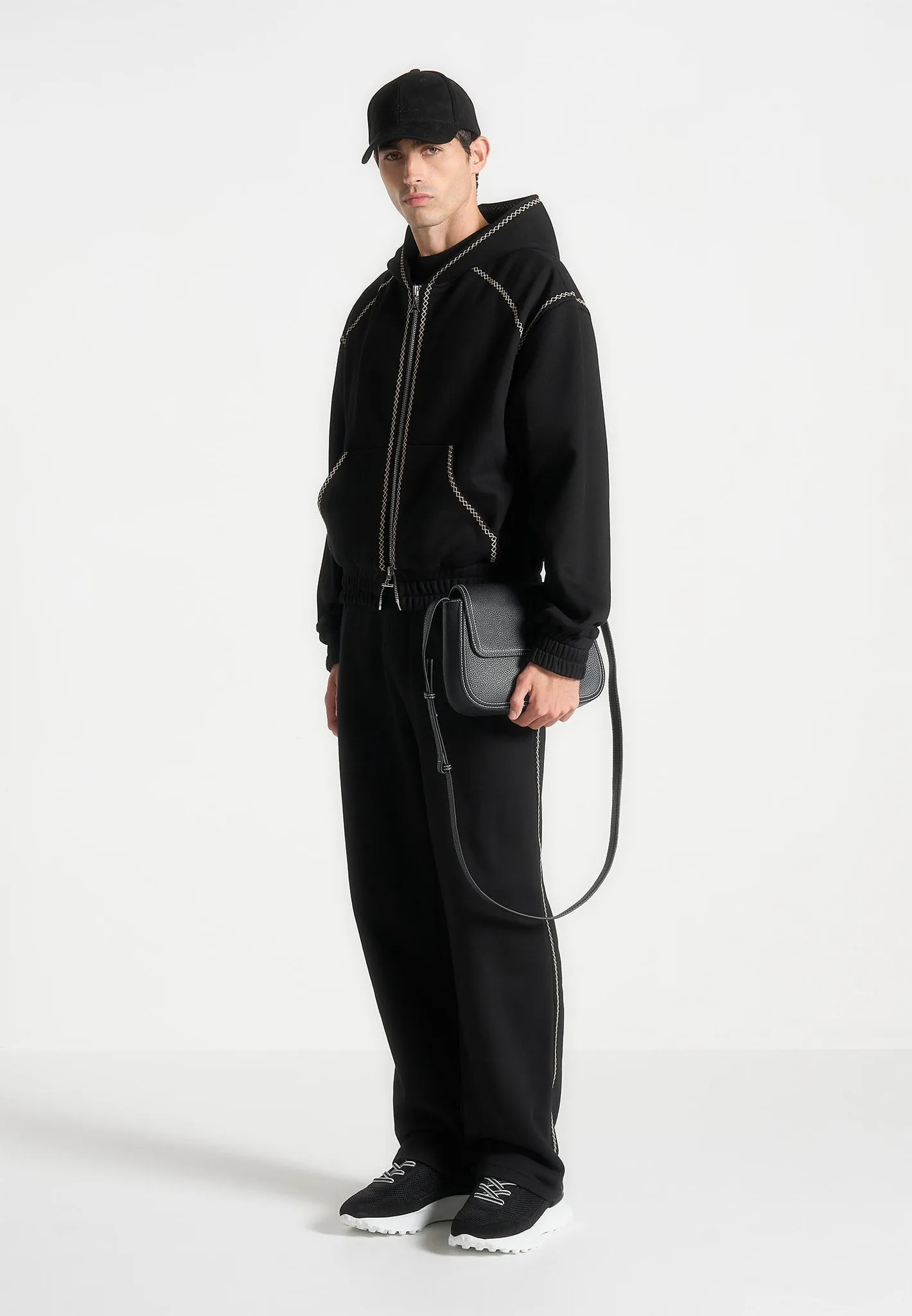 UltraSoft Lining Marcel - Whipstitch Regular Jogger - Black