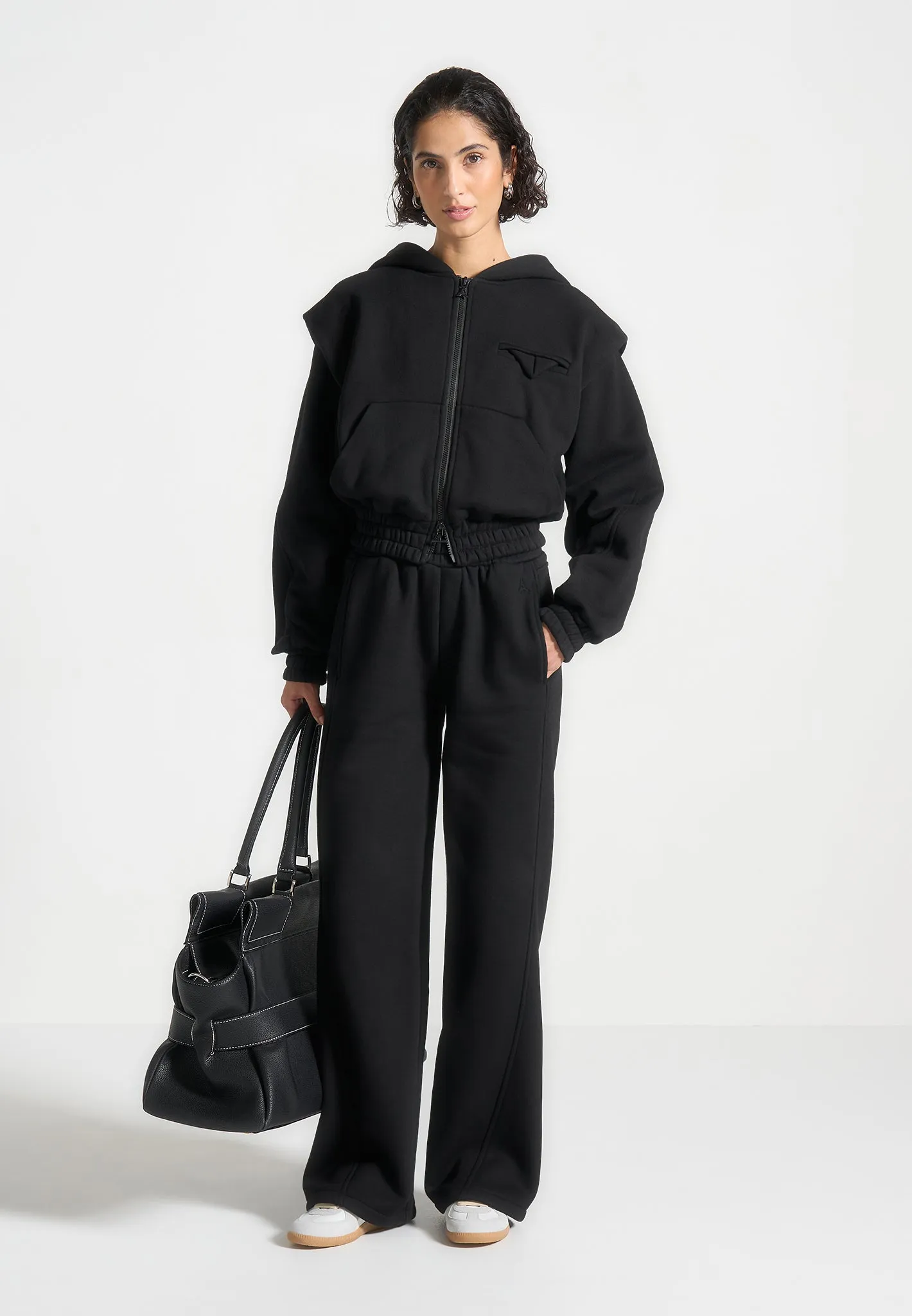 Iris Relaxed Joggers - Black BondedSeamTechnology AntiPill Finish