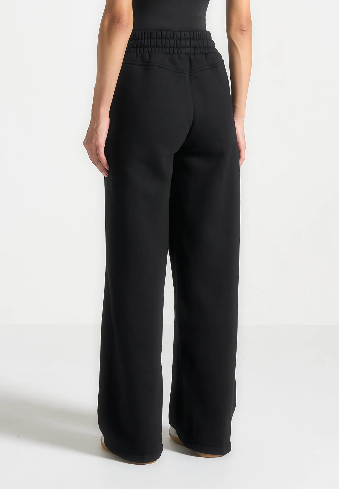 Oversized Silhouette Hypoallergenic fabric Iris Relaxed Joggers - Black