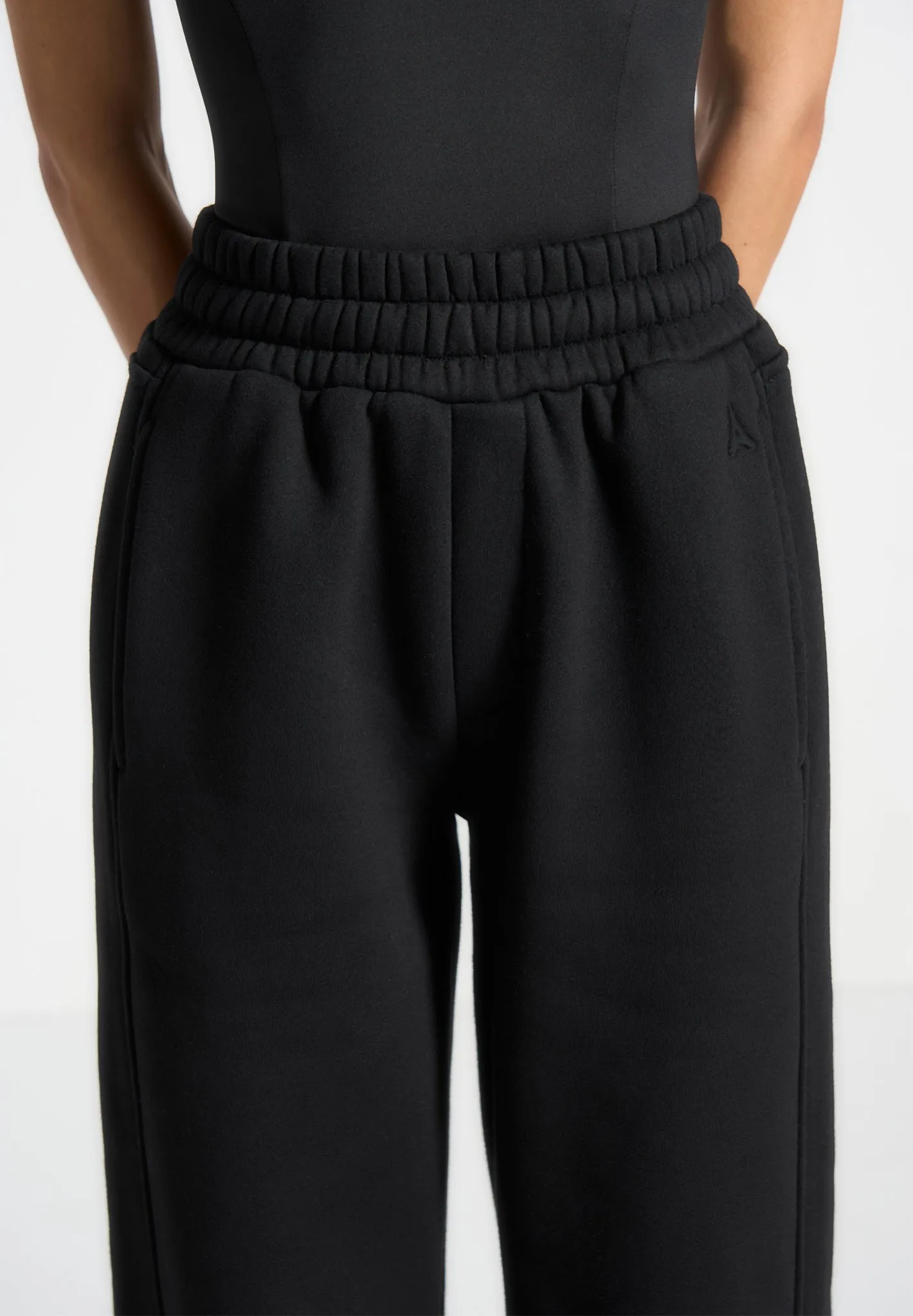 Iris Relaxed Joggers - Black Versatile Wear Smooth Stitching