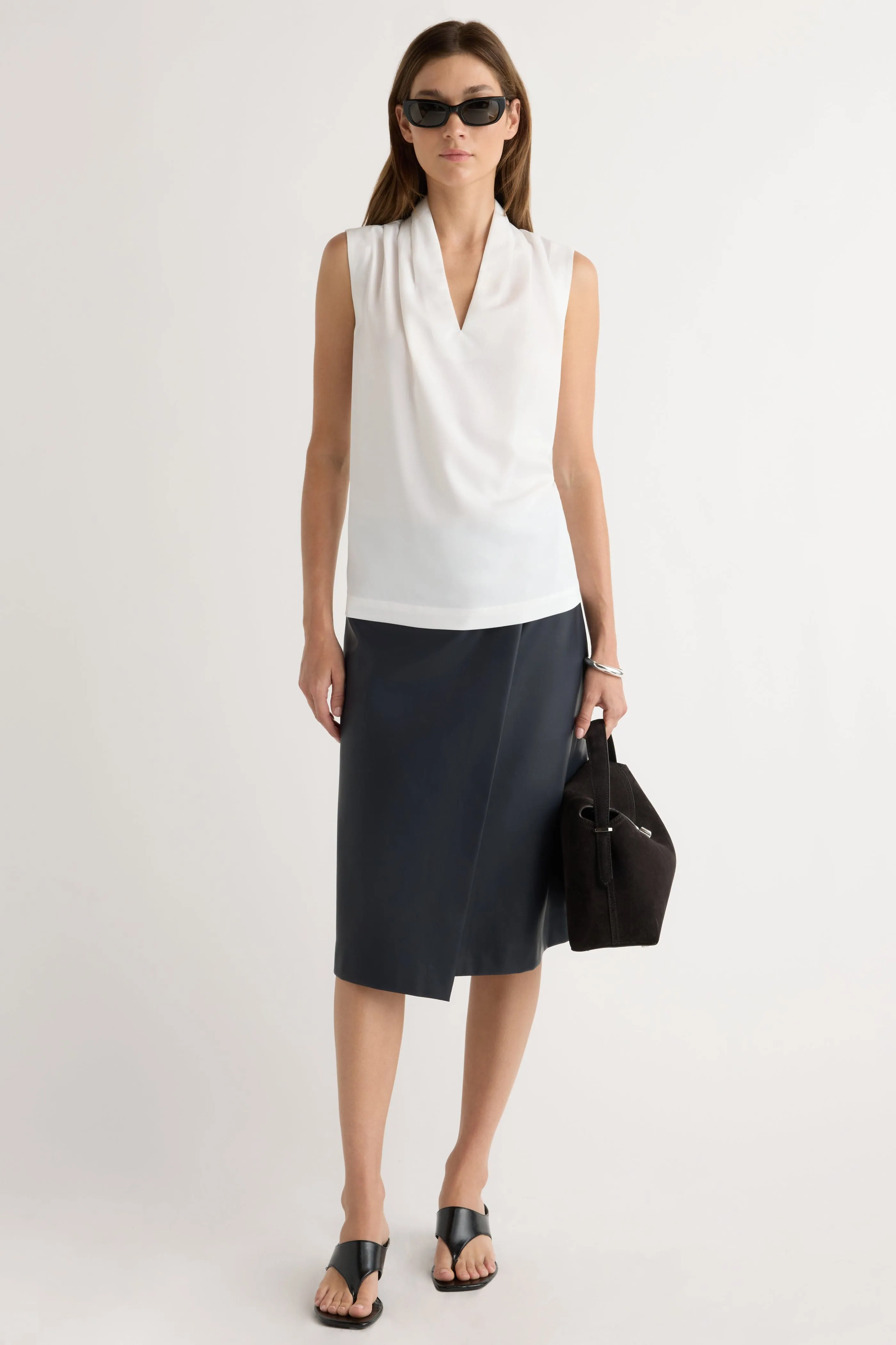 FadeResistant Coating Durable Chainstitch Jae V-Neck Sleeveless Blouse