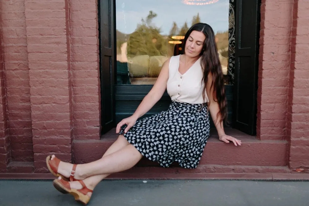 Aviva Top in Oat Linen Odor Resistant Tactile Grid Knit