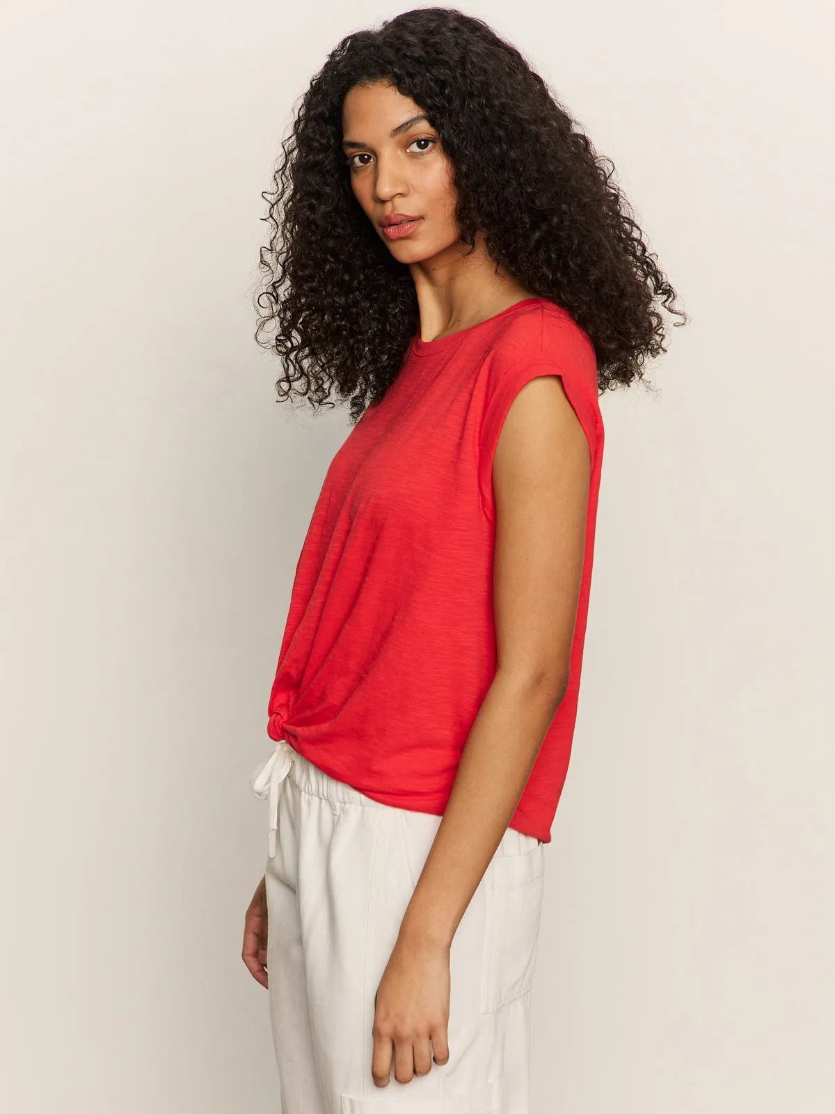 Knotted Muscle Tee Cayenne futuristic