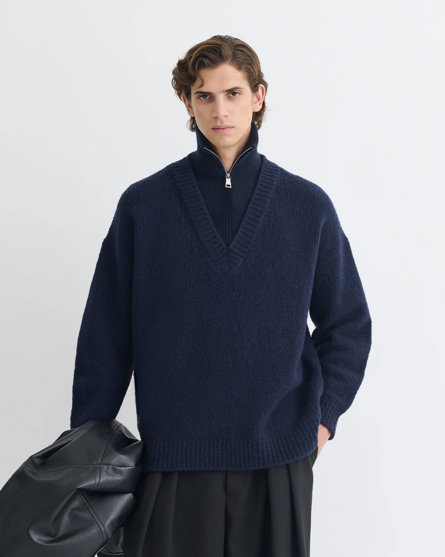 Kylen - Contrast Brushed Merino Sweater - Navy Essential Outfit Core Style