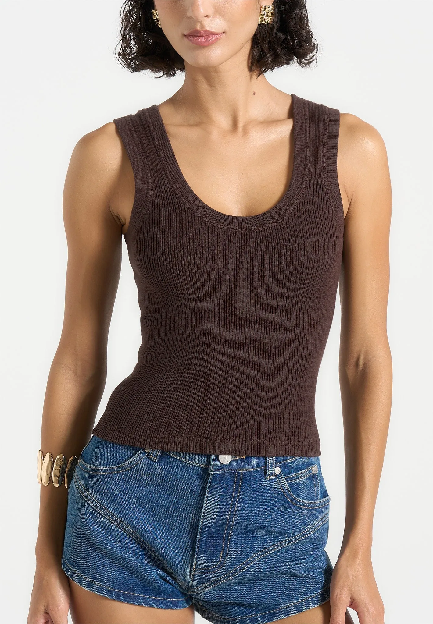 Office Casual Liane - Scoop Neck Ribbed Vest - Brown