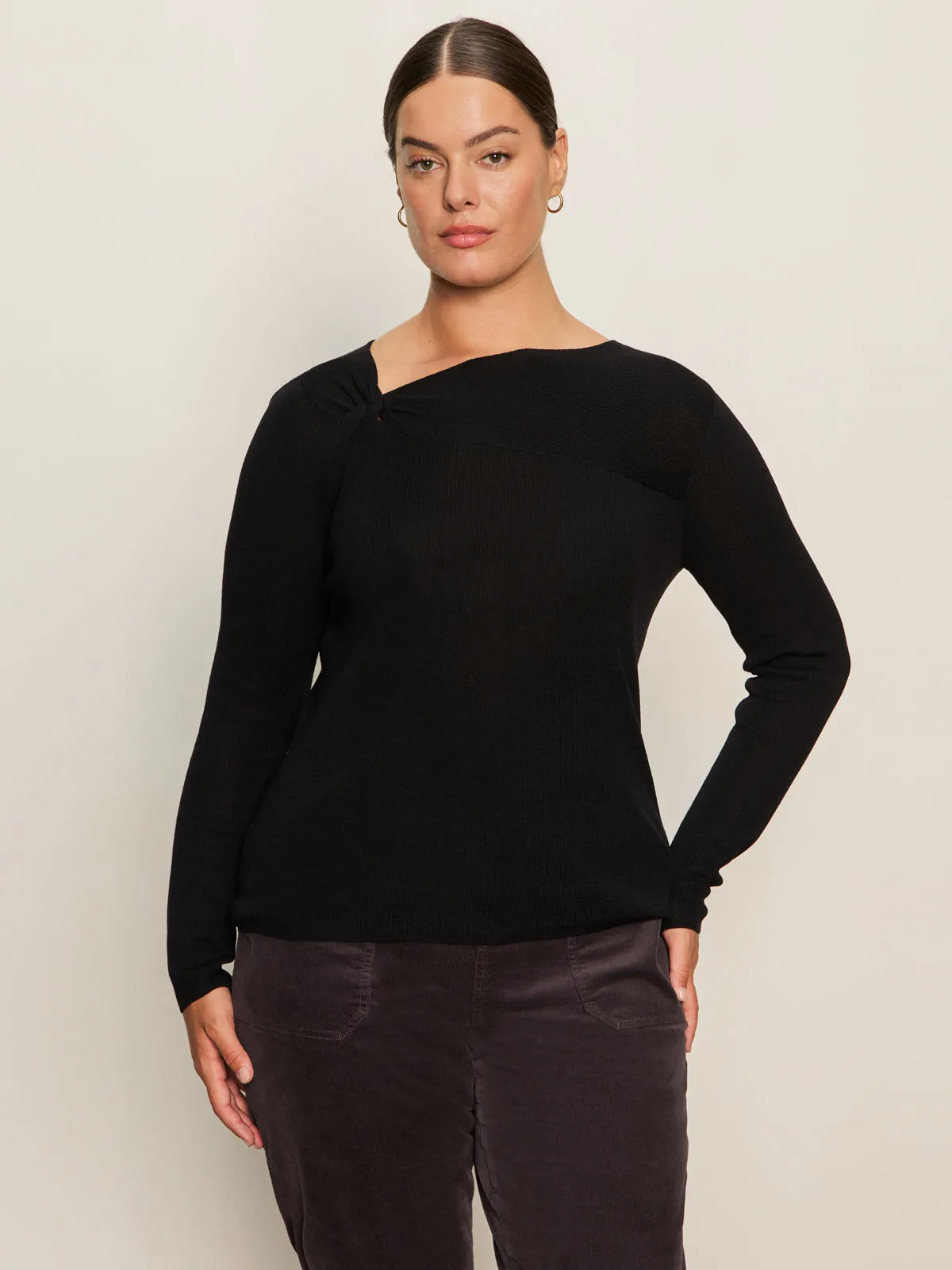 Stretchable Blend UltraSoftInterior Long Sleeve Shoulder Twist Top Black Extended Sizing