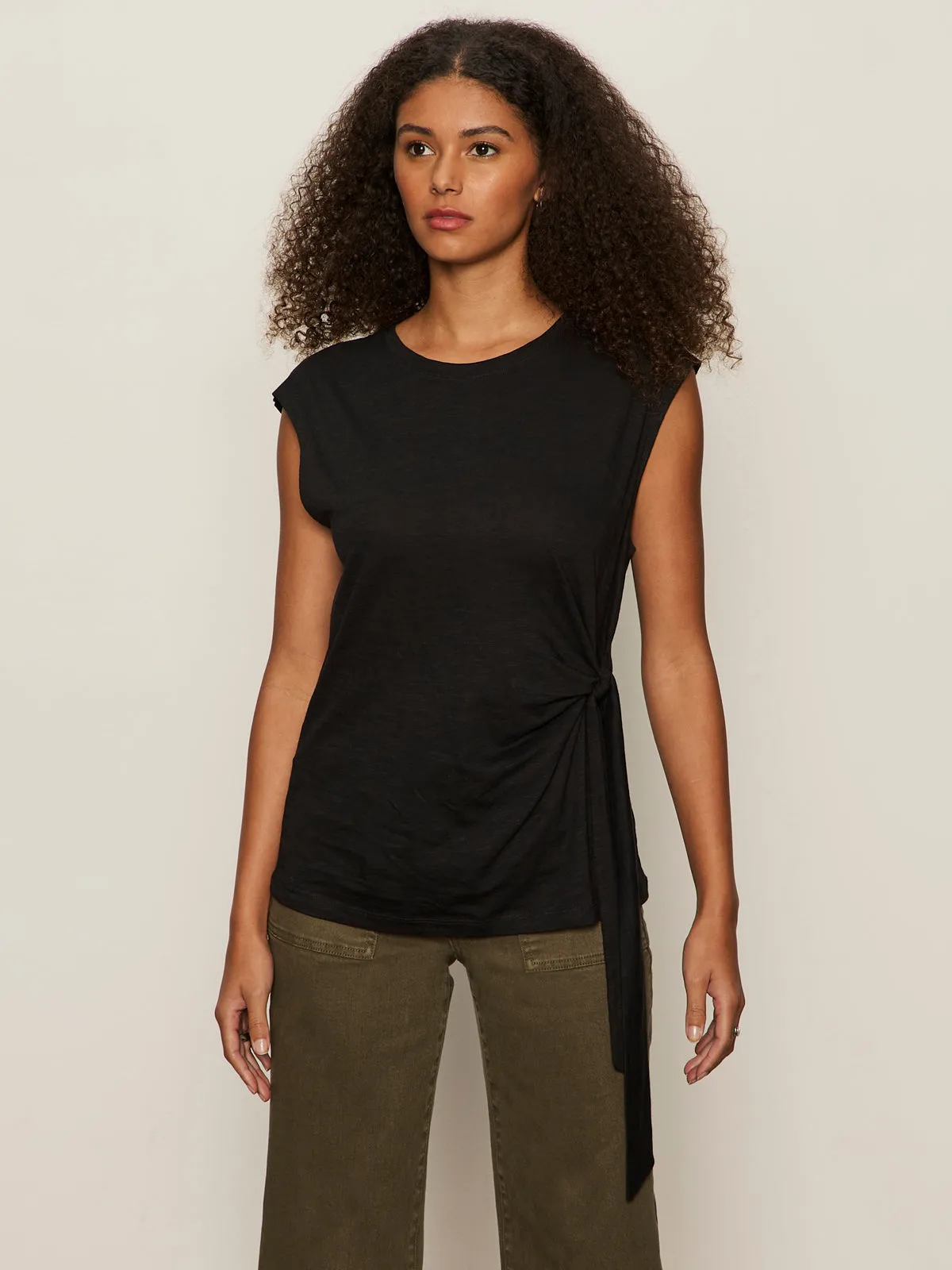 StainRepellentCoating RelaxedNeckline Side Tie Muscle Tee Black