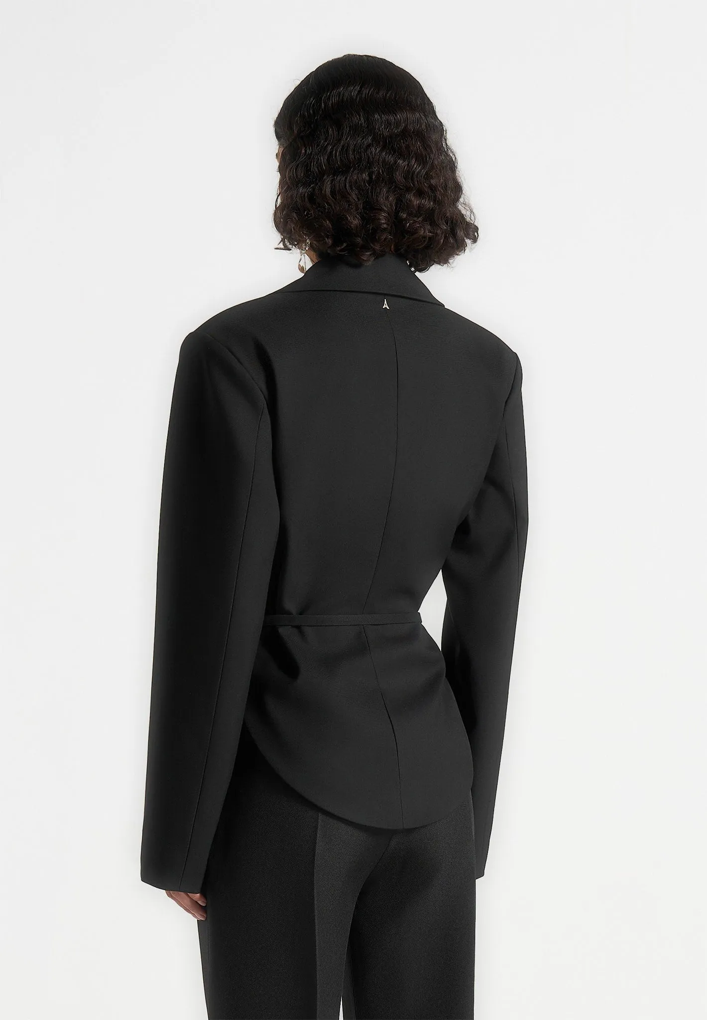 Yuna - Plunge Tailored Blazer With Belt - Black Refined Wear Smart Design