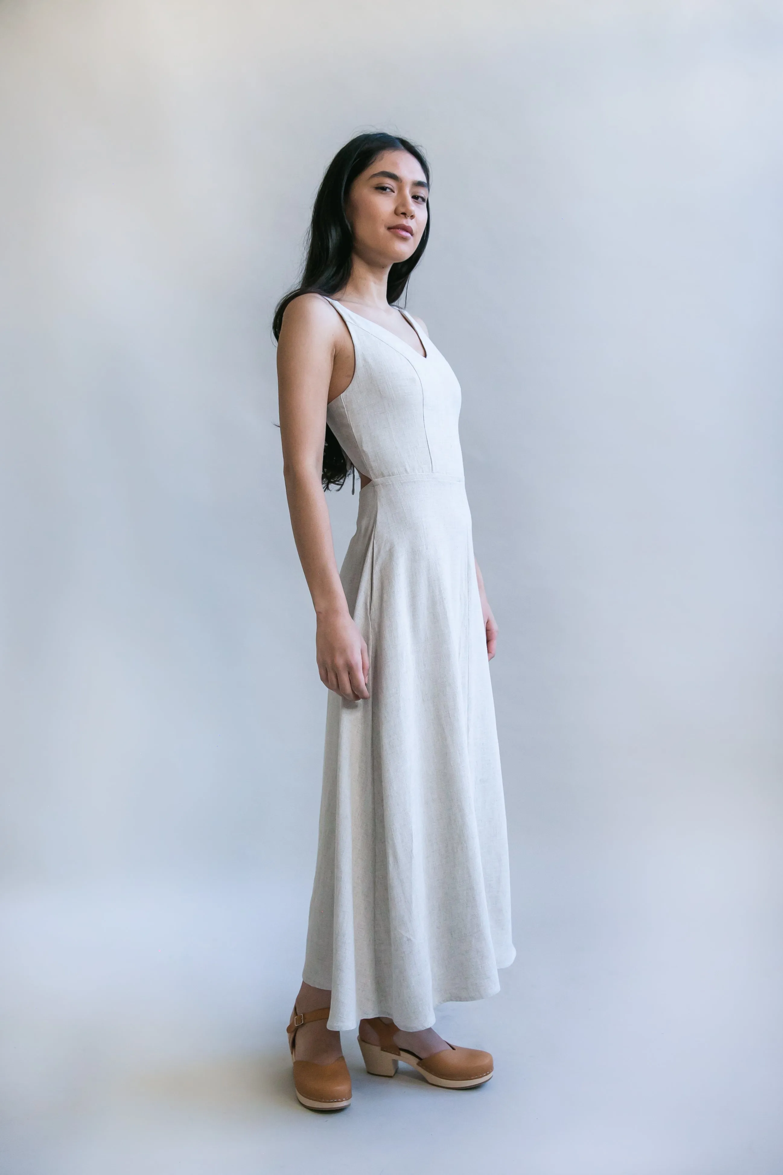 Meadow Dress in Oat Straw Linen Easy Texture Bare Arm