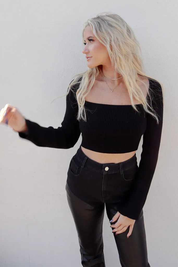 Mia Square Neck Long Sleeve RelaxedNeckline