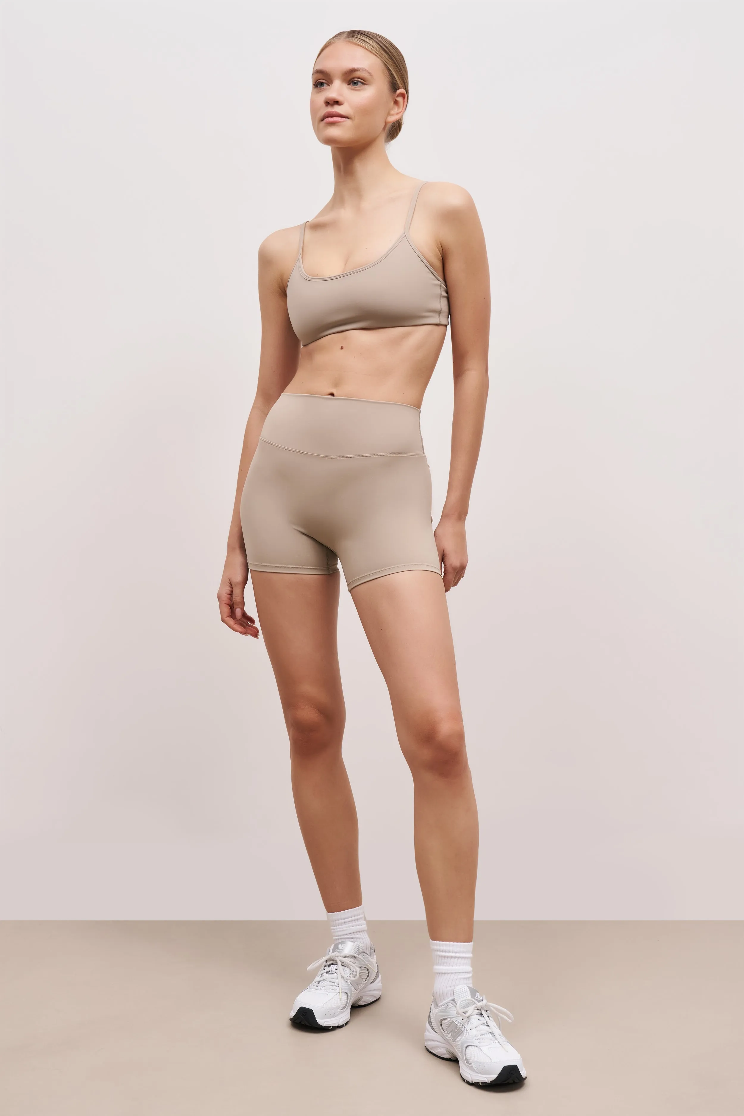 Light material Base Sculpting Shorts - Taupe