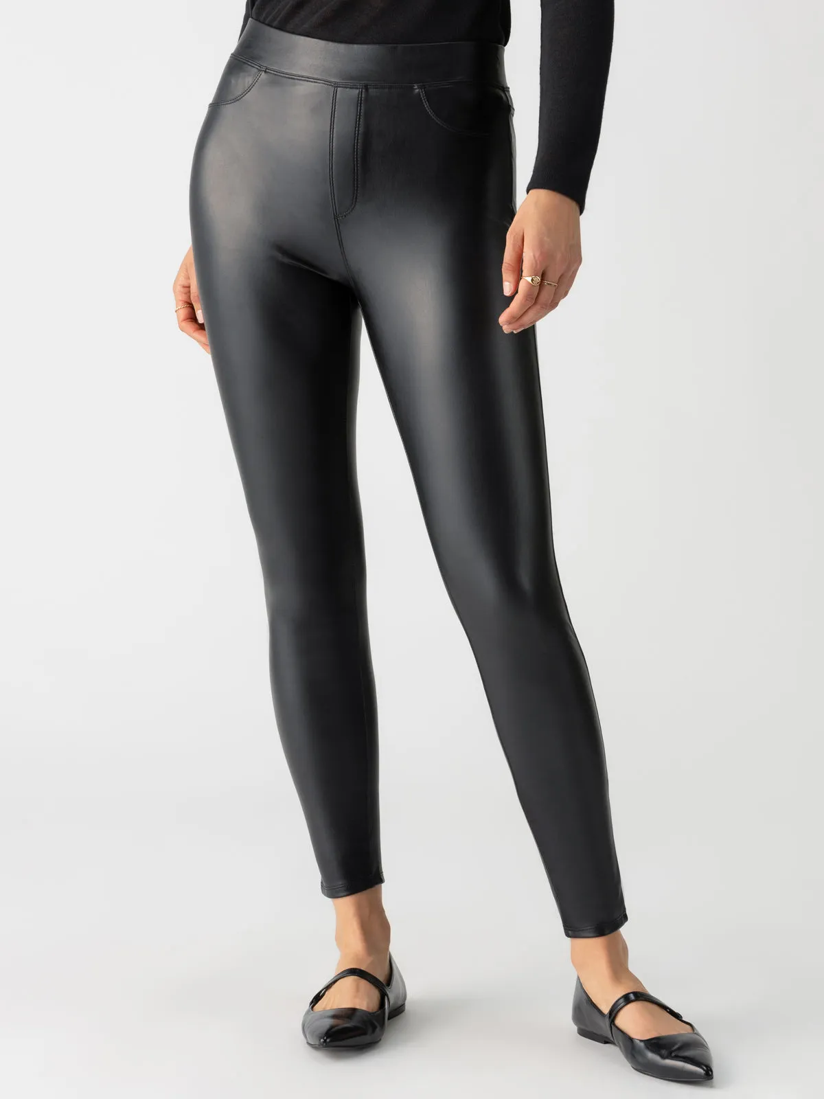 Runway Semi High Rise Legging Slick Black Comfortable fit All Day Comfort