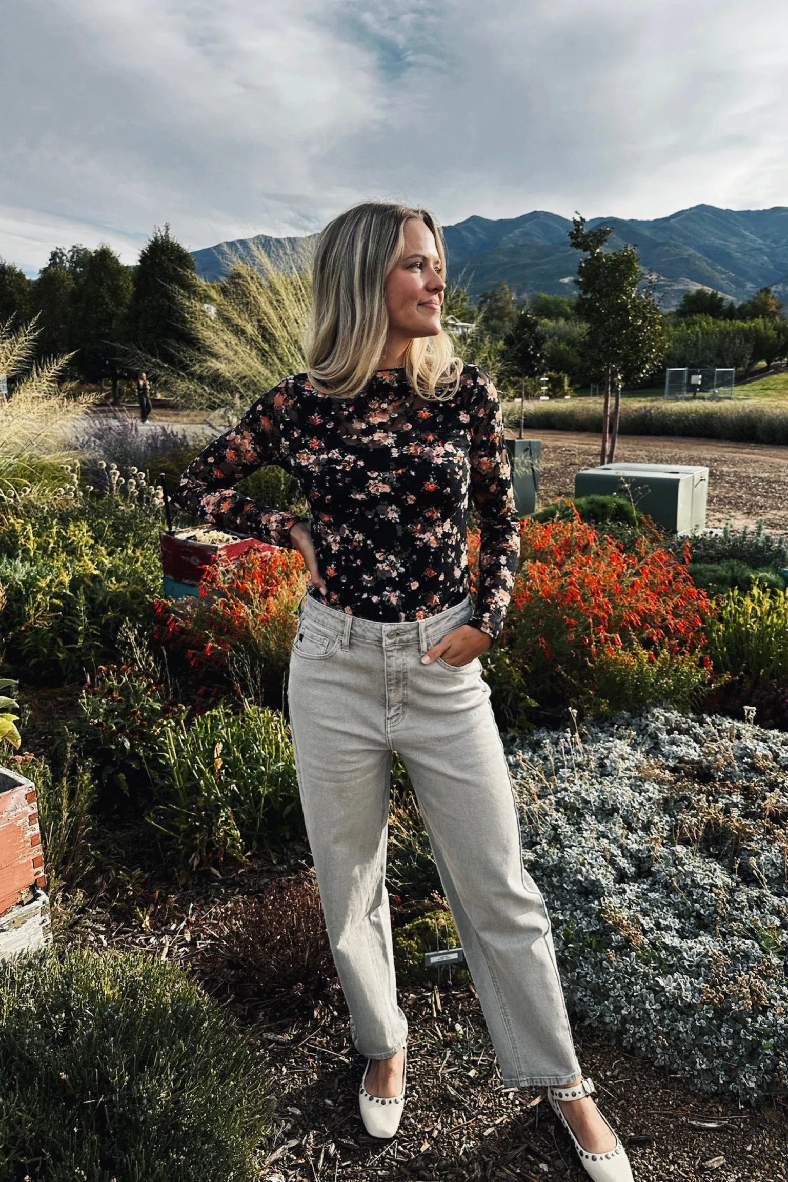 Misty Hues High Rise Jeans - FINAL SALE Breathable mesh lining HiddenPockets