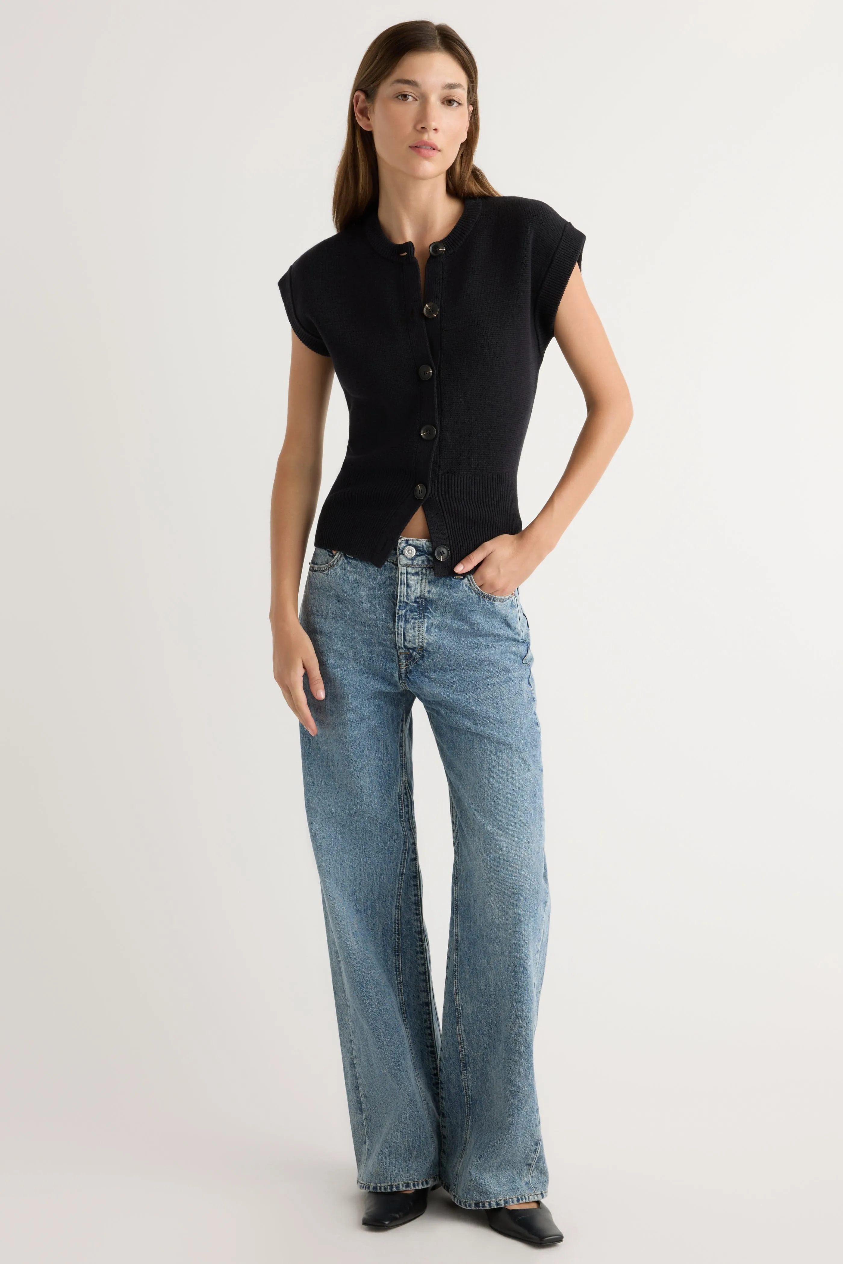 Reinforced Seams MoistureWickingTechnology Solea Button Knit Vest