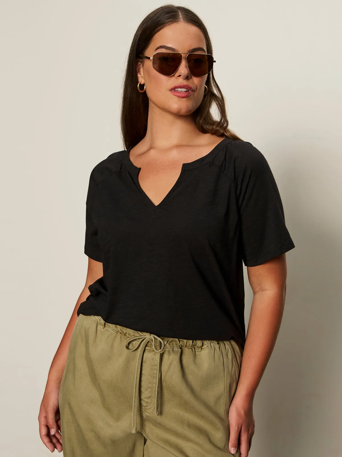 Daily Swim Notch Neck Tee Black Extended Sizing
