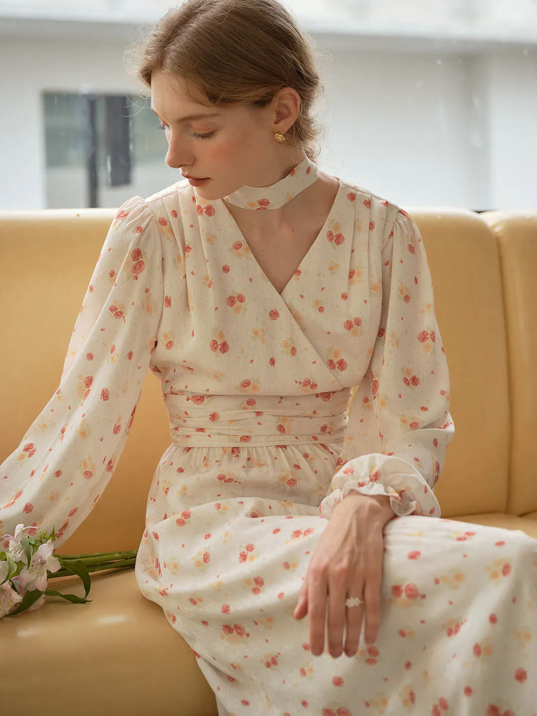 Feminine Mood Nyomi Sweet V Neck Floral Print Lace Sleeve Dress