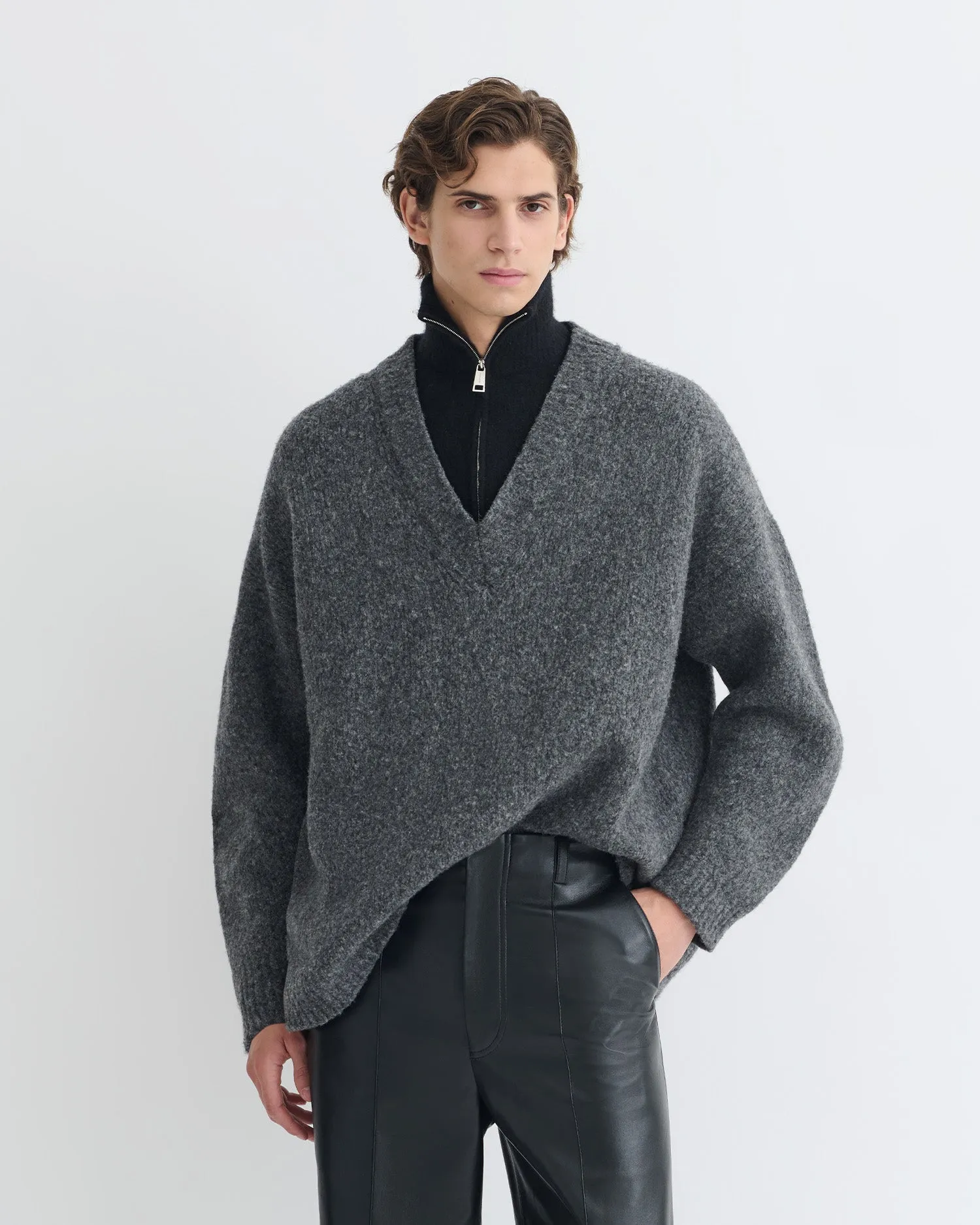 Kylen - Contrast Brushed Merino Sweater - Charcoal/Black Outdoor Layer Weekend Ready