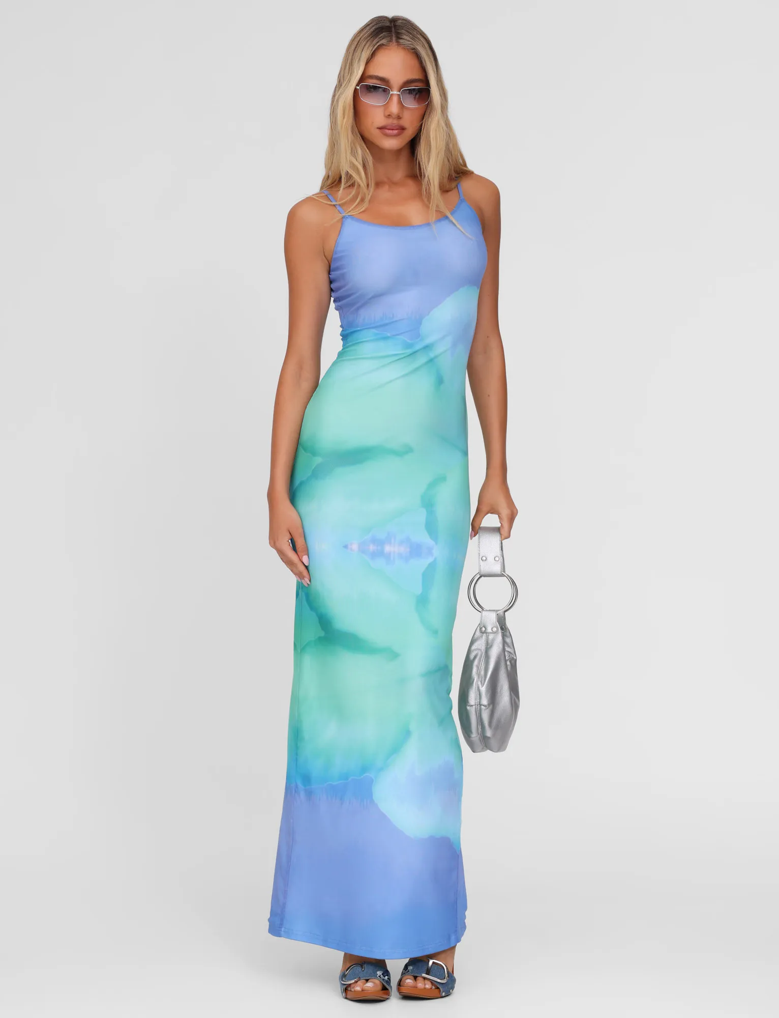 ARDON MAXI DRESS - BLUE : MACRO FLORAL : BLUE HIBISCUS Daily Flex