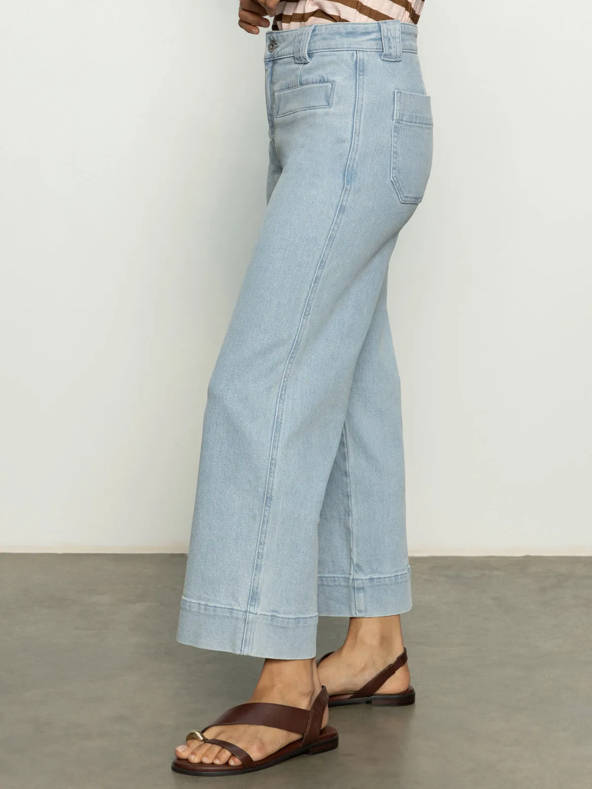 Seamless Waist Technology Comfortable fit Voyage Standard High Rise Crop Jeans Winner's Circle