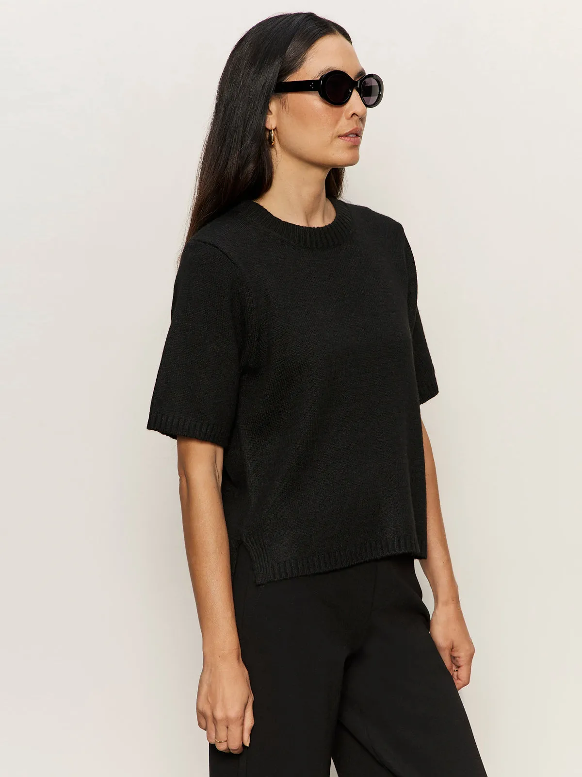Perfect Sweater Tee Black AdjustableHem Breathable back panel