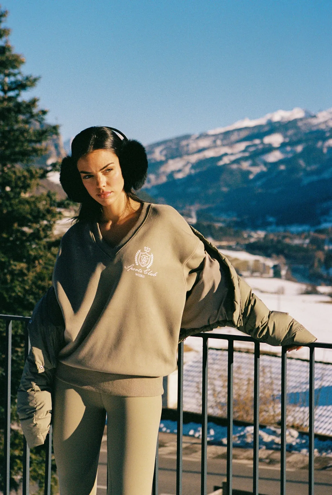 SnagProof Material Retro Warm V-Neck Sweatshirt