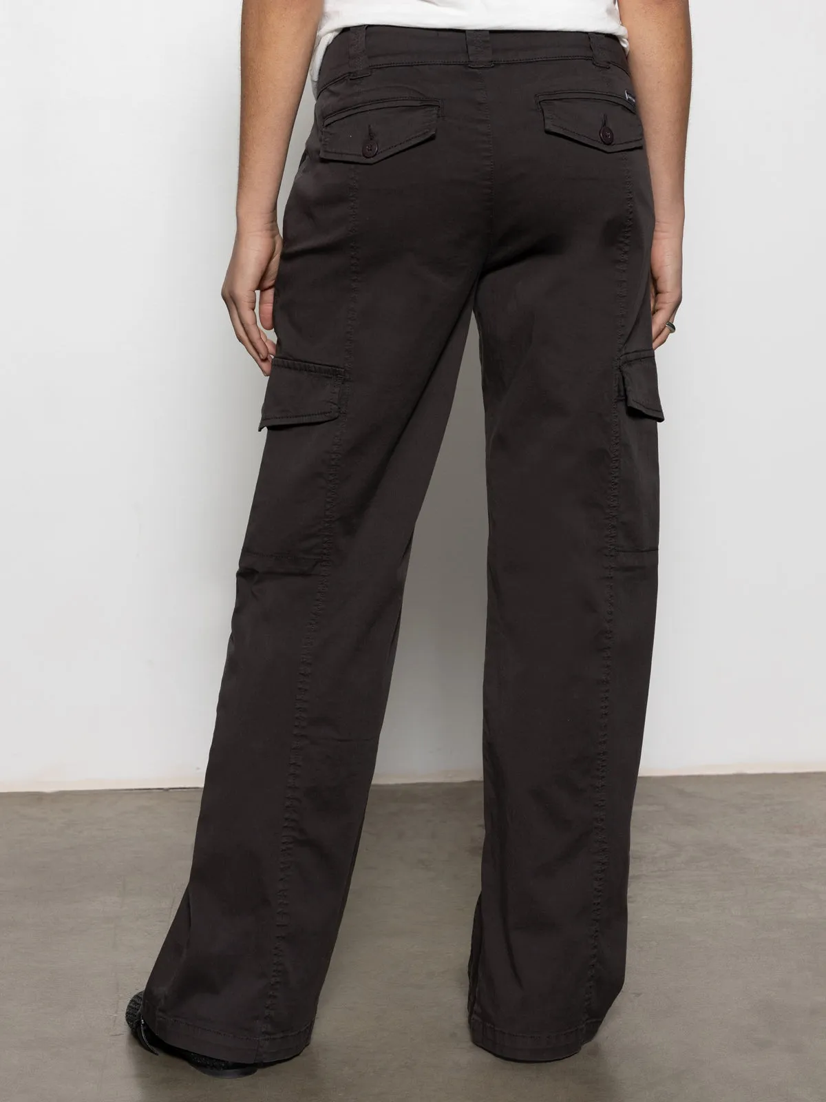 Rebel Standard Rise Straight Leg Pant Obsidian Versatile Layer