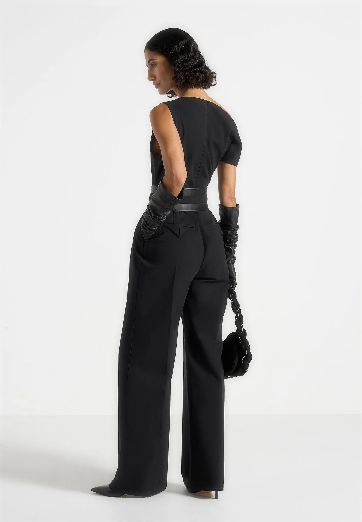 EcoFriendlyMaterial Valerie - Tailored Off Shoulder Jumpsuit With Belt - Black
